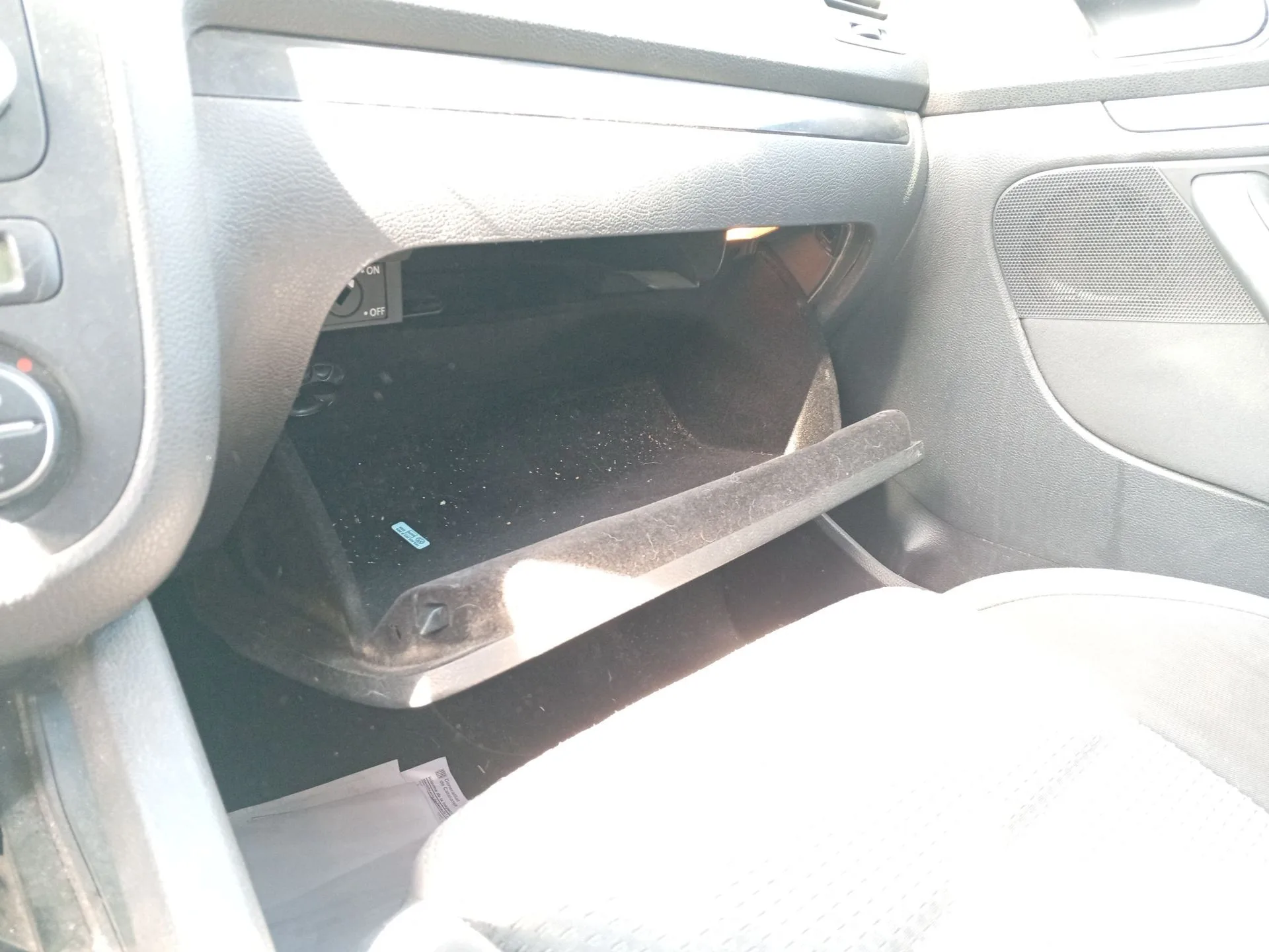 Guantera para Volkswagen Golf V (1K1)