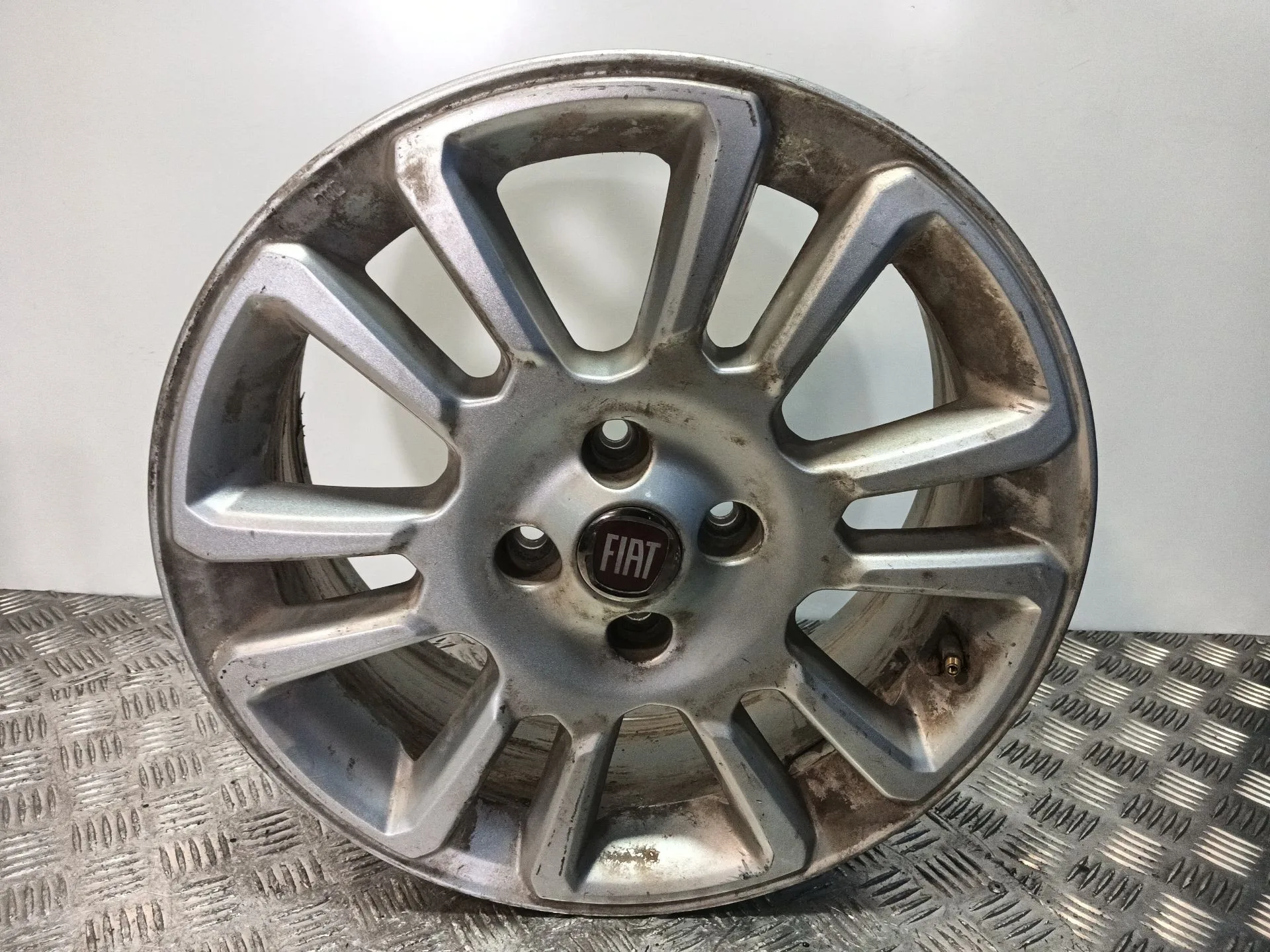 Llanta para Fiat Qubo (225_)