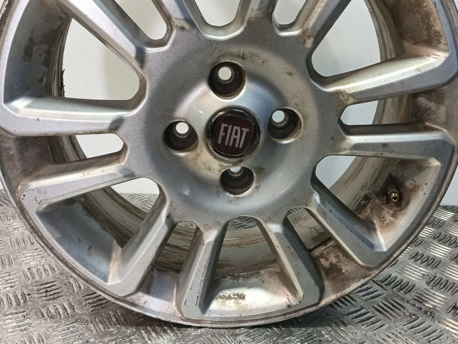 Llanta para Fiat Qubo (225_)
