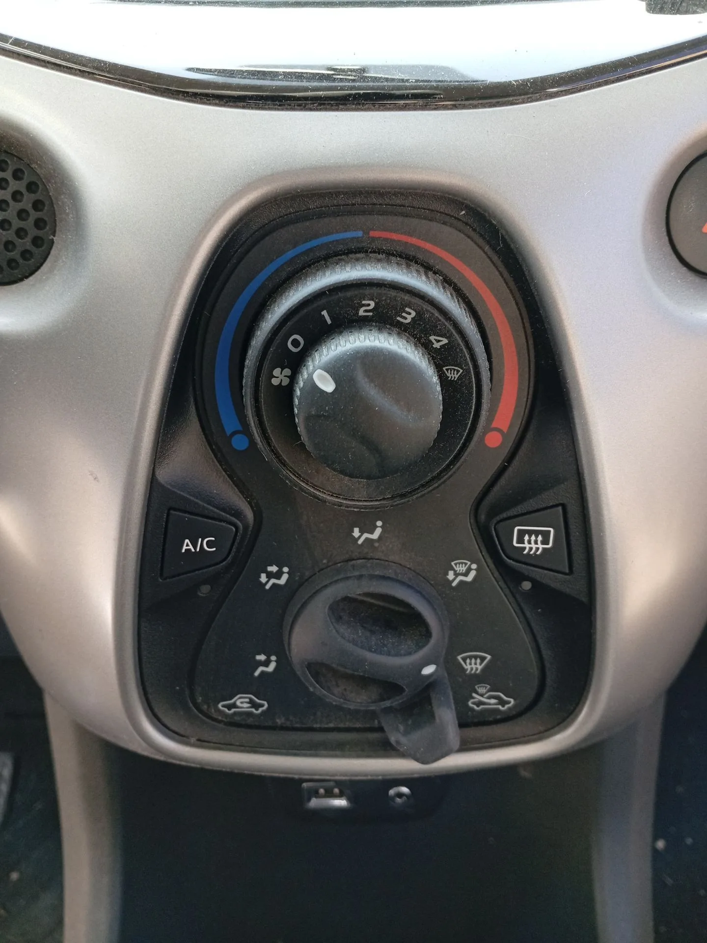 Mando Climatizador para Peugeot 108