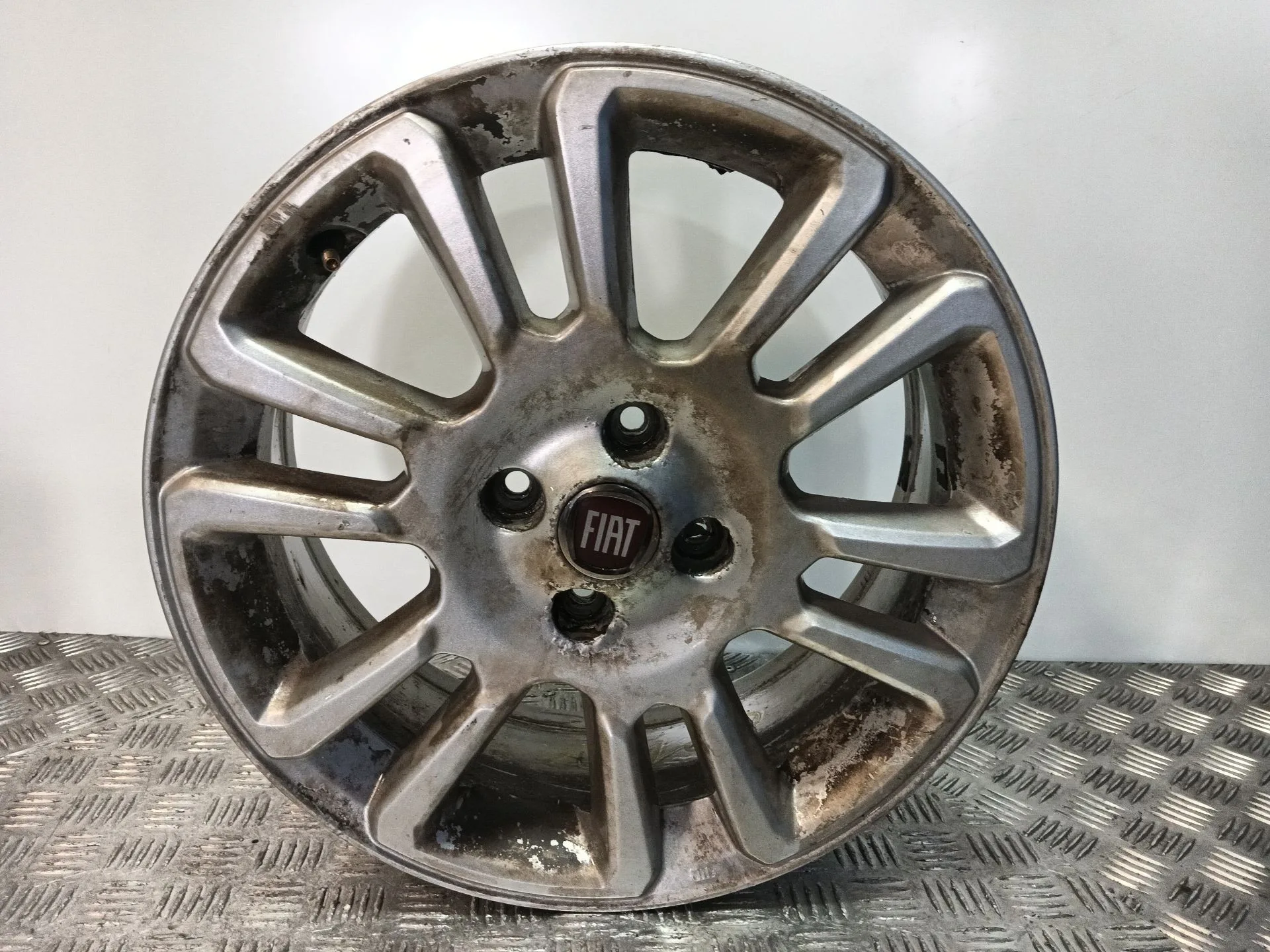 Llanta para Fiat Qubo (225_)