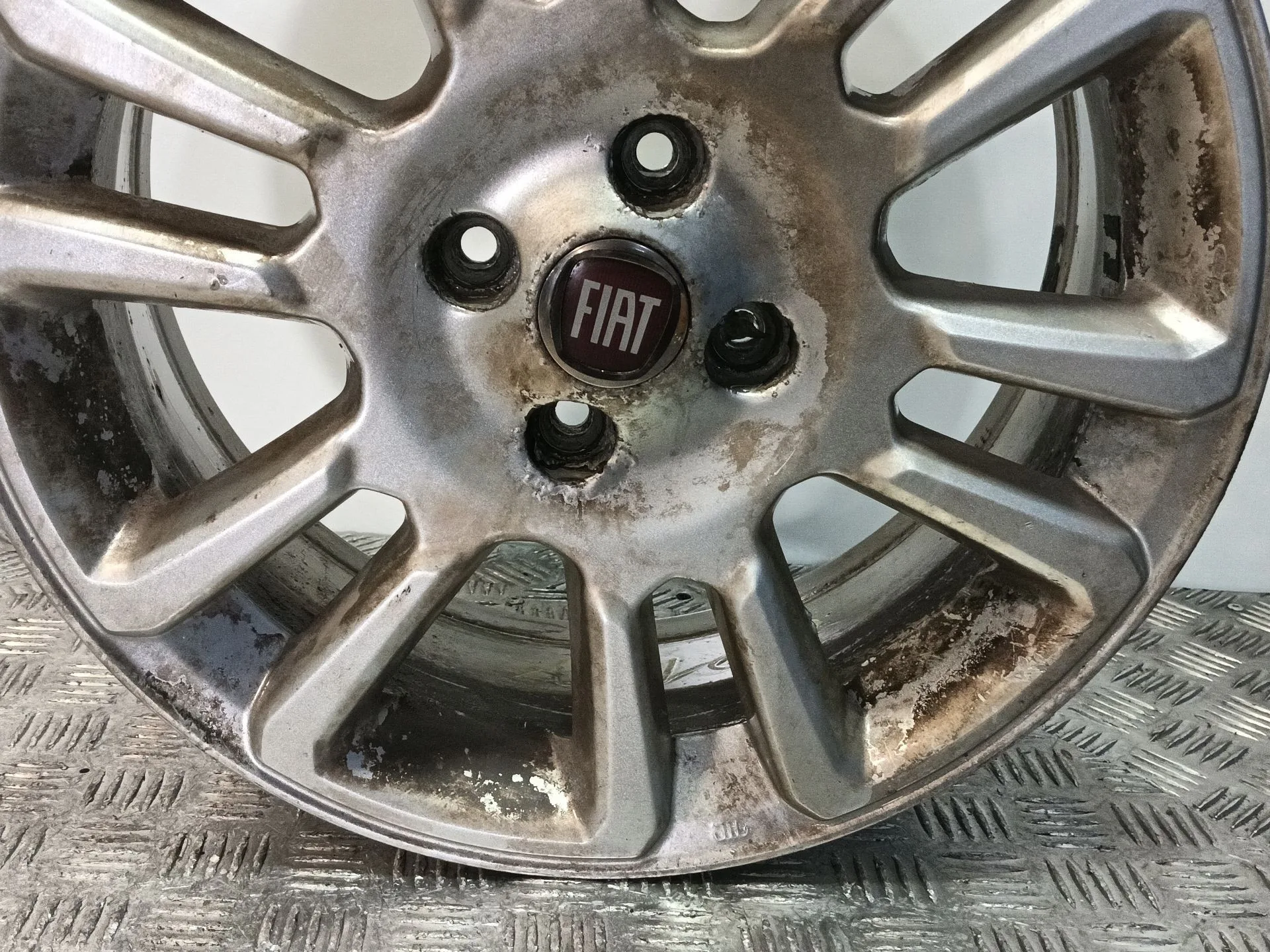 Llanta para Fiat Qubo (225_)