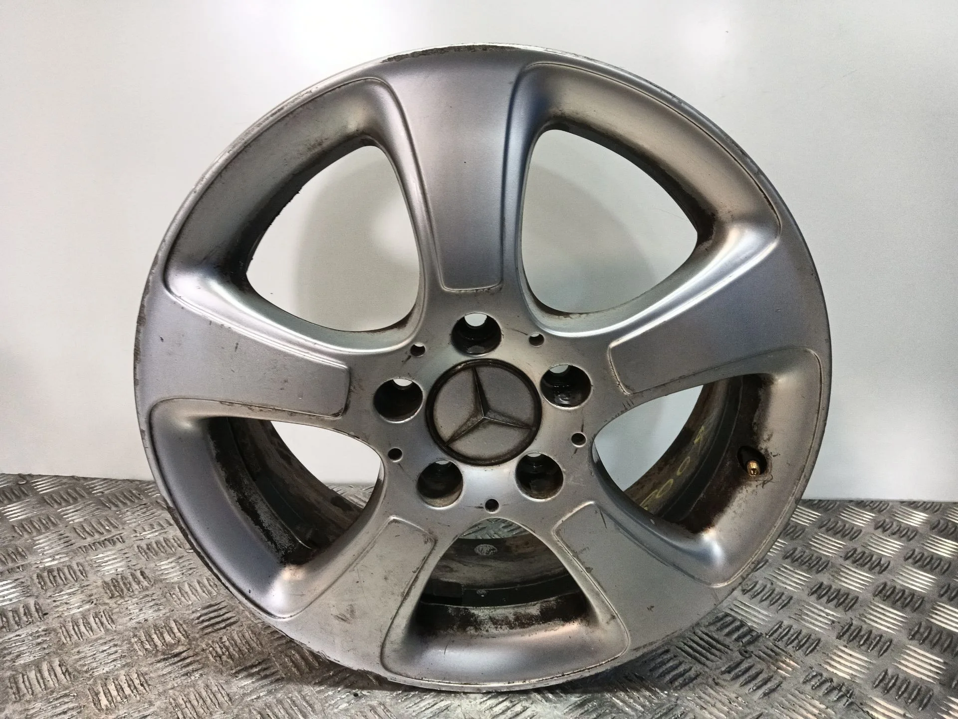 Llanta para Mercedes-Benz Clase A (W169)