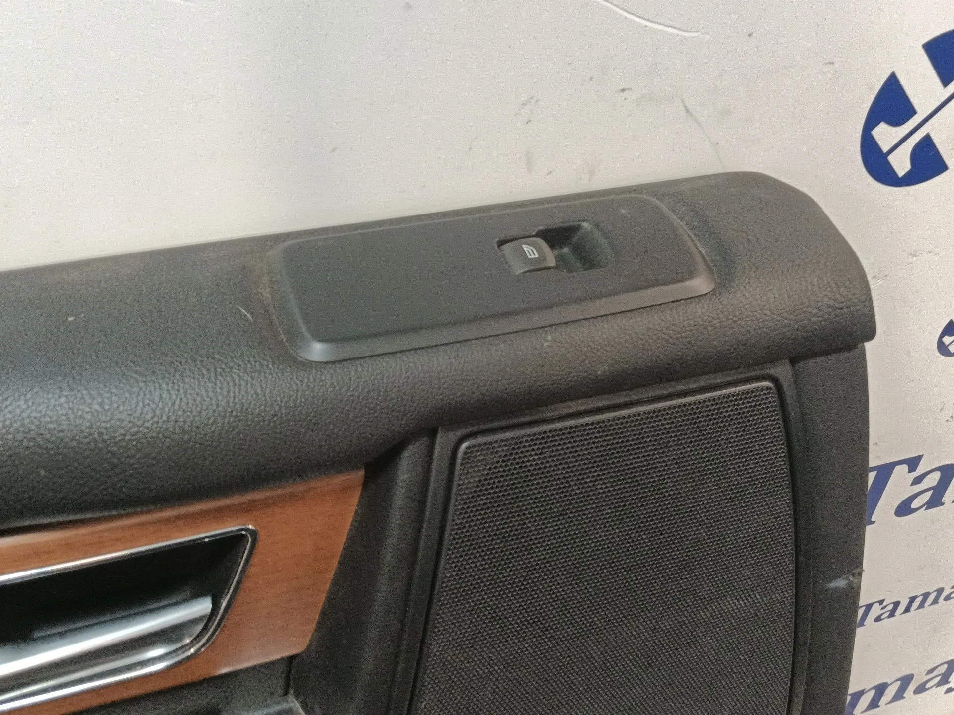 Guarnecido Puerta Trasera Izquierda para Land Rover Discovery Iv (L319)