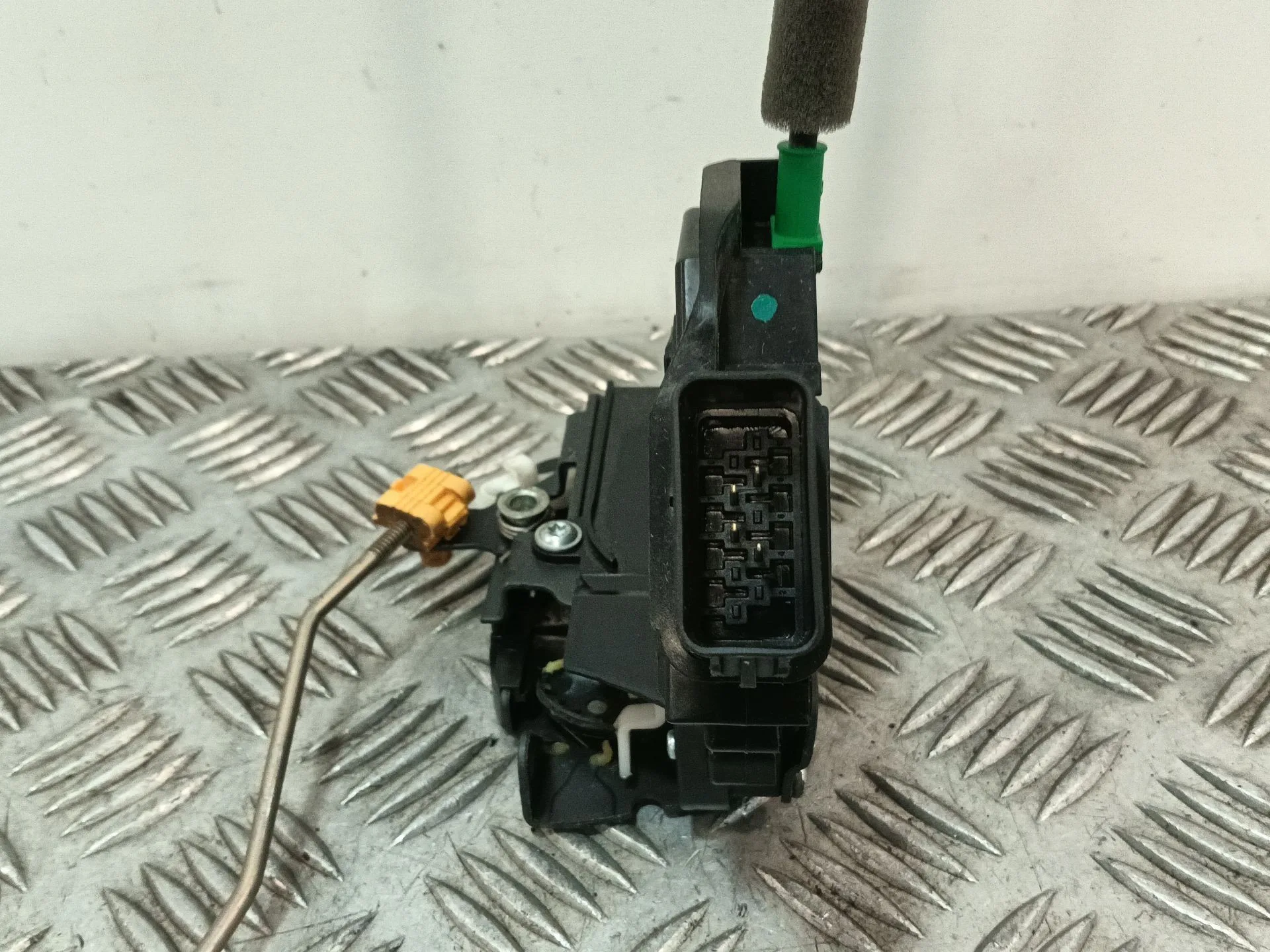 Cerradura Puerta Delantera Derecha para Ford Ka+