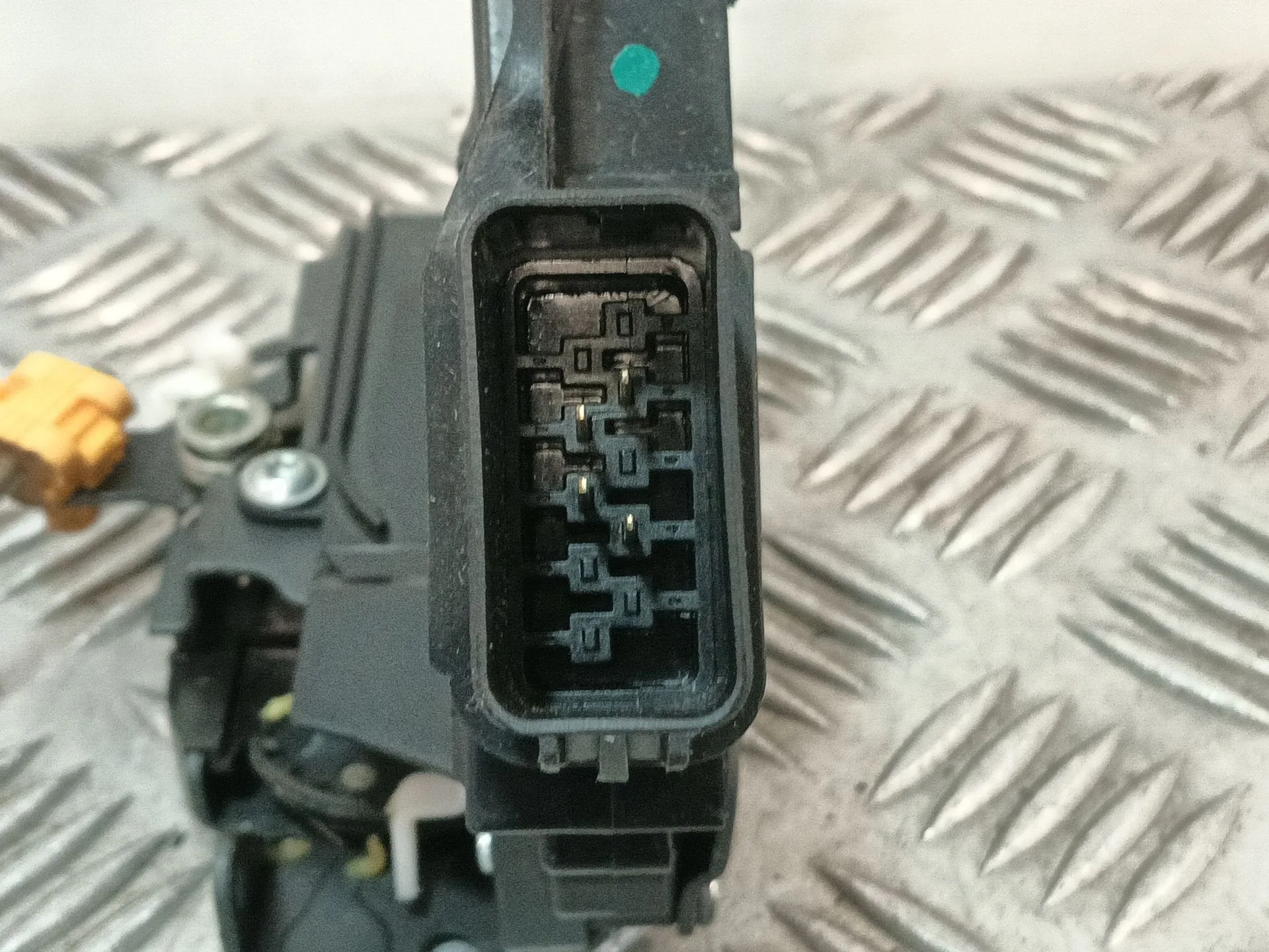 Cerradura Puerta Delantera Derecha para Ford Ka+