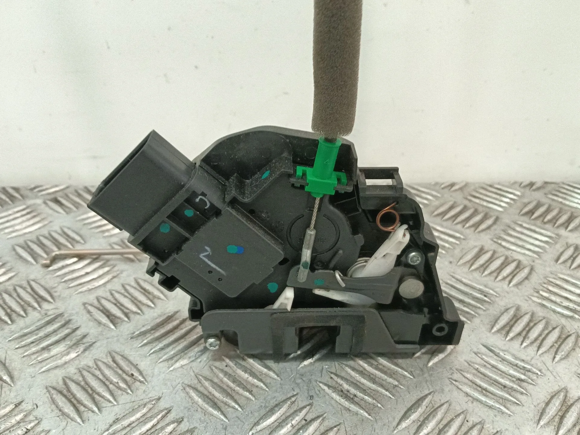 Cerradura Puerta Delantera Derecha para Ford Ka+