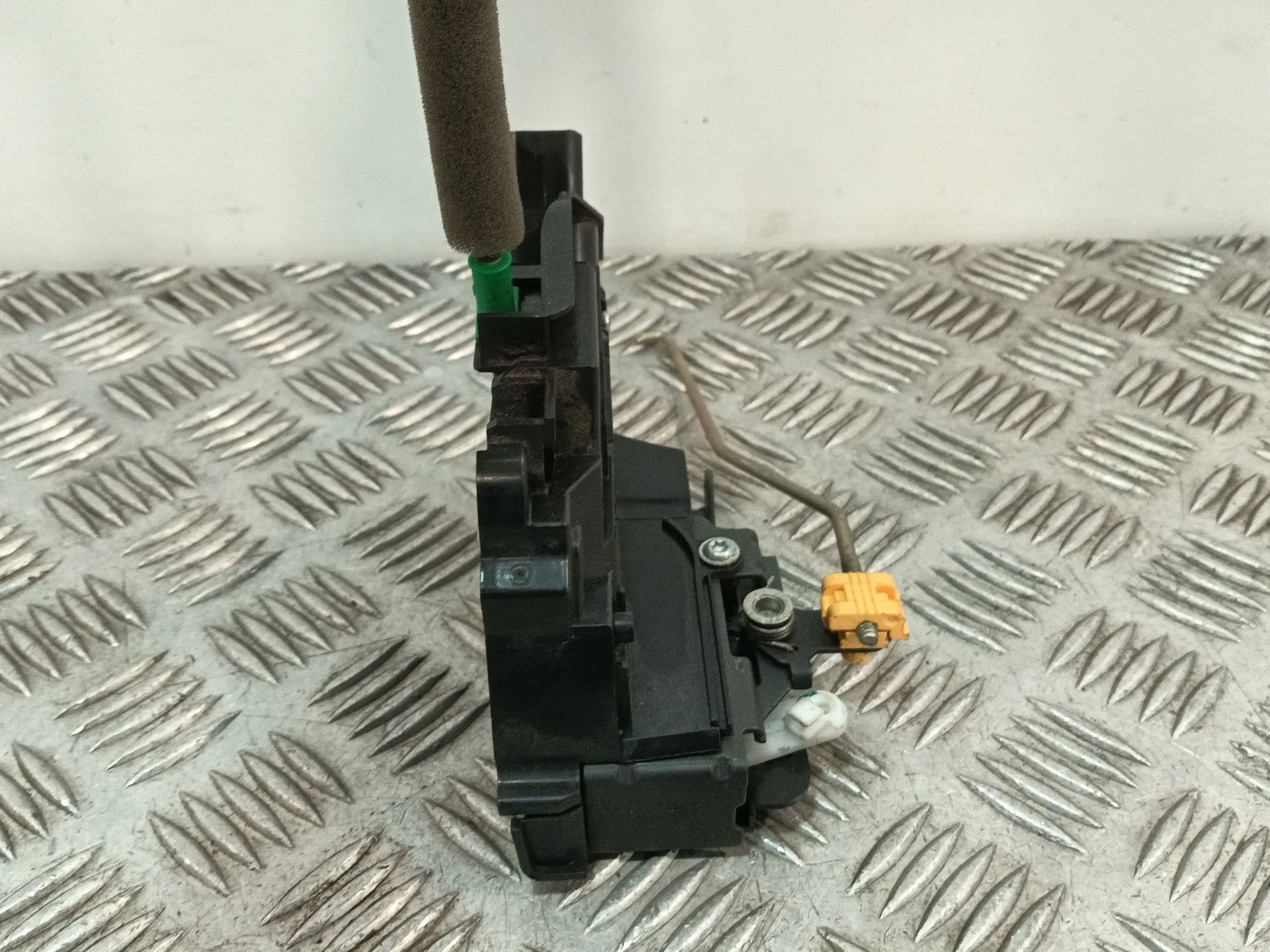 Cerradura Puerta Delantera Derecha para Ford Ka+