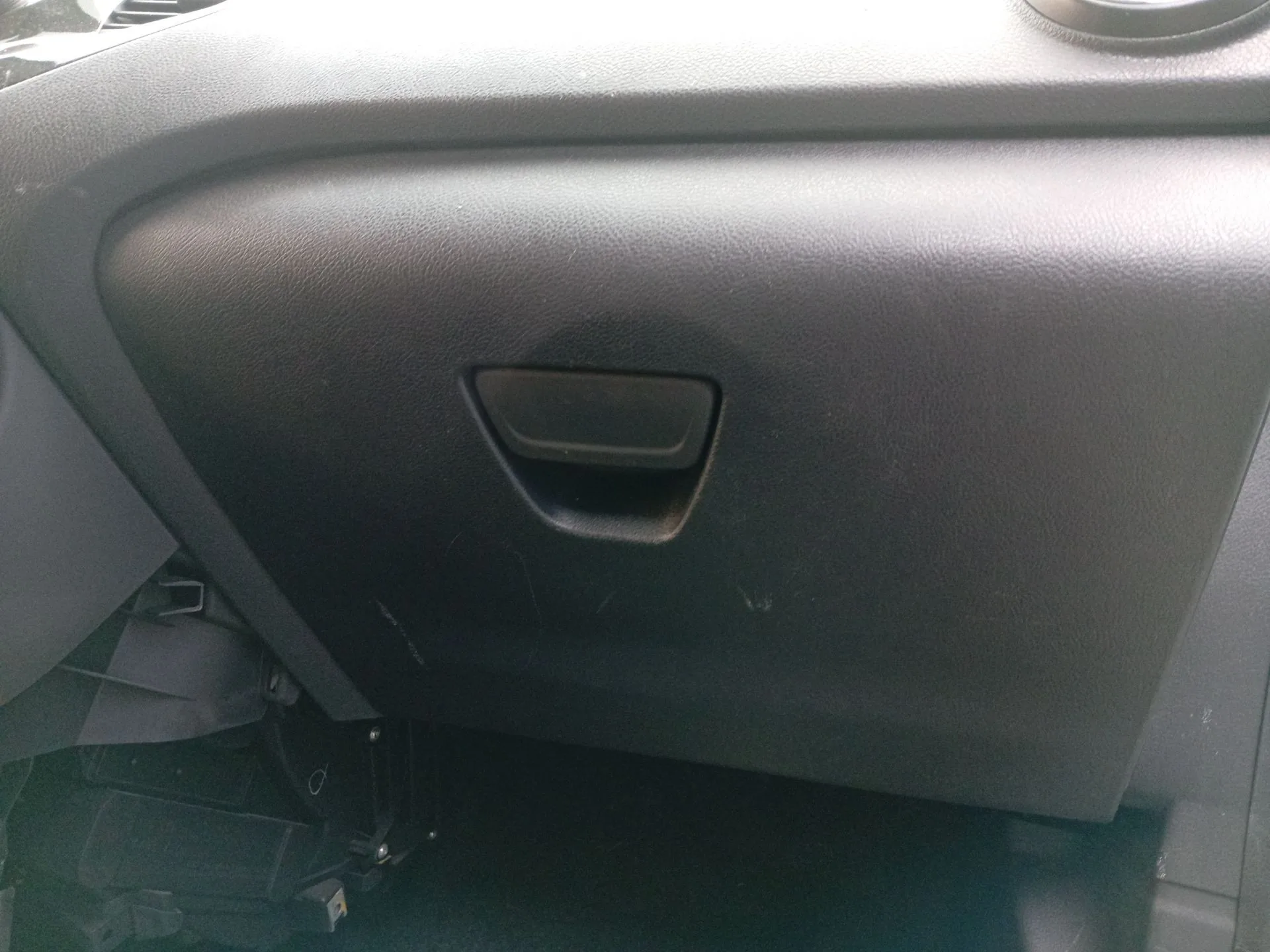 Guantera para Ford Ka+