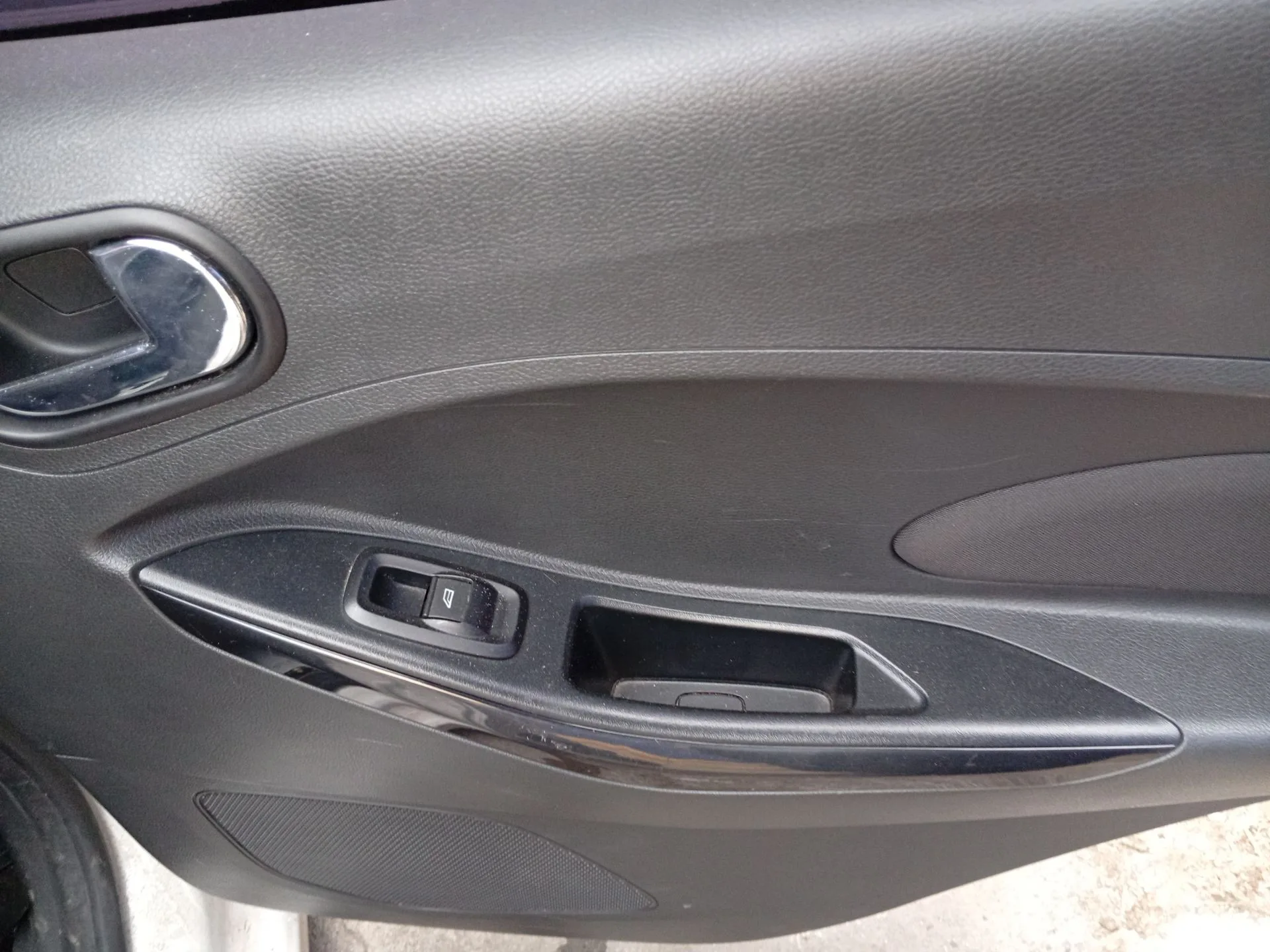 Mando Elevalunas Trasero Derecho para Ford Ka+