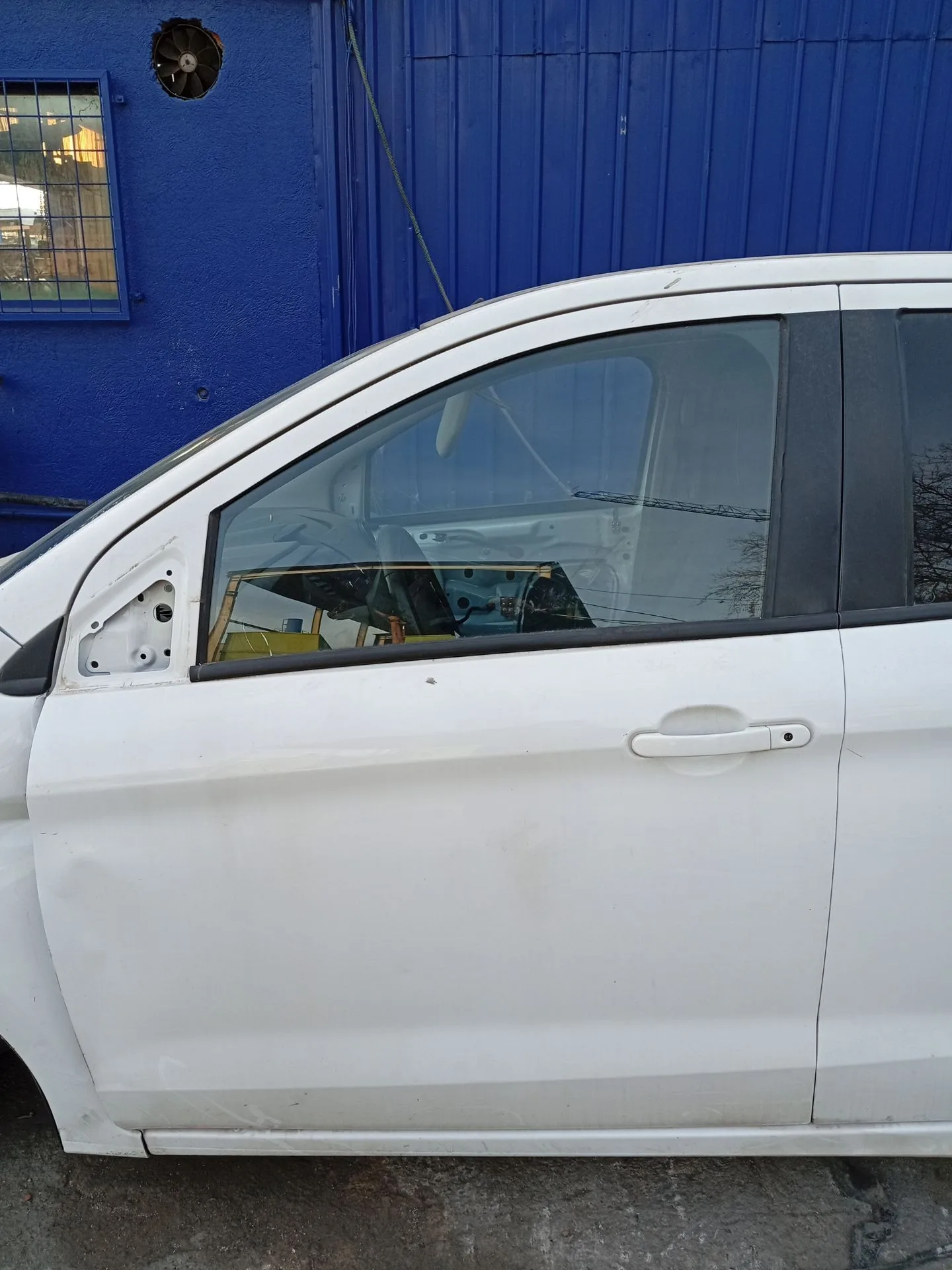Puerta Delantera Izquierda para Ford Ka+