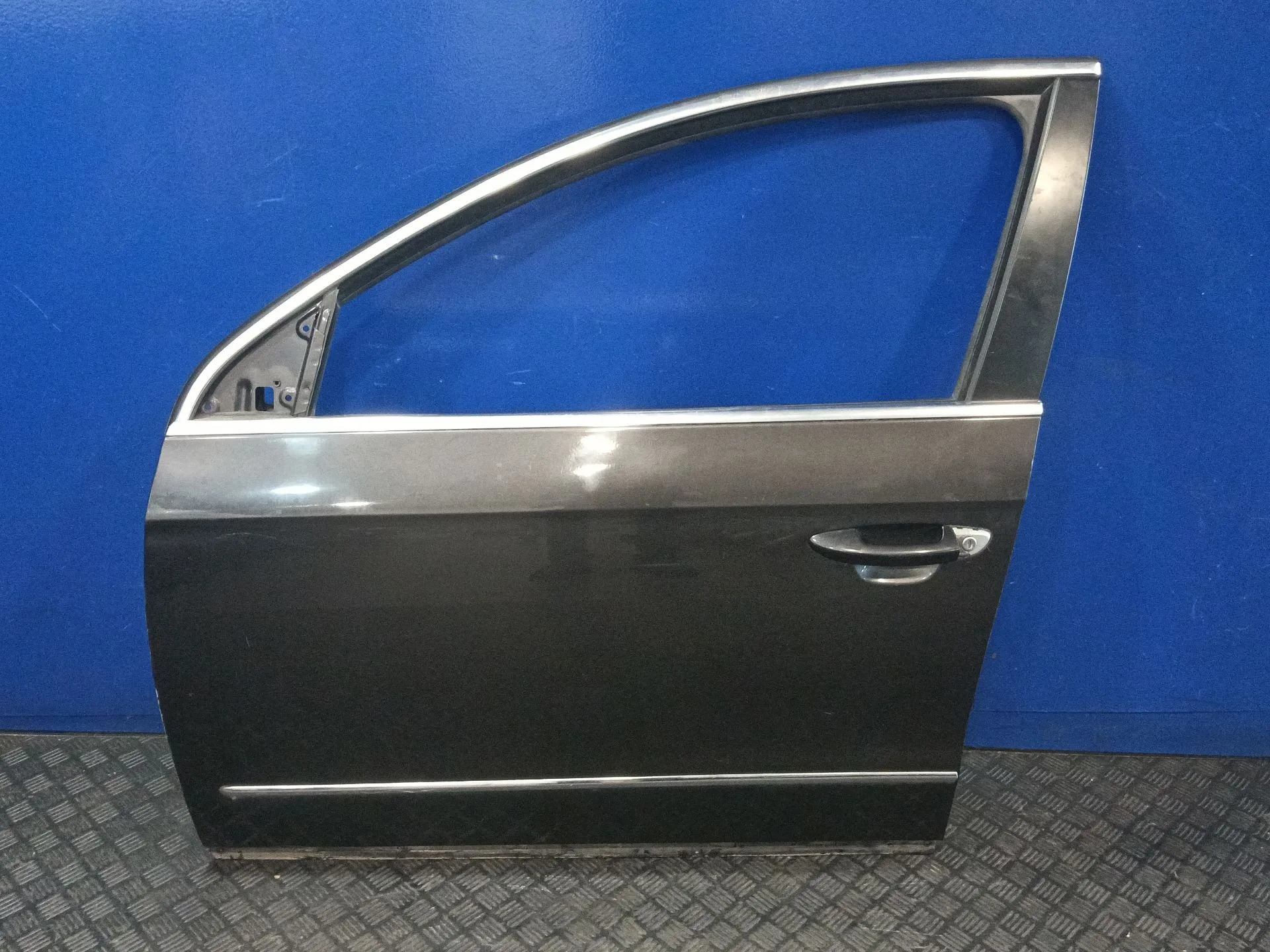 Puerta Delantera Izquierda para Volkswagen Passat Berlina (3C2)