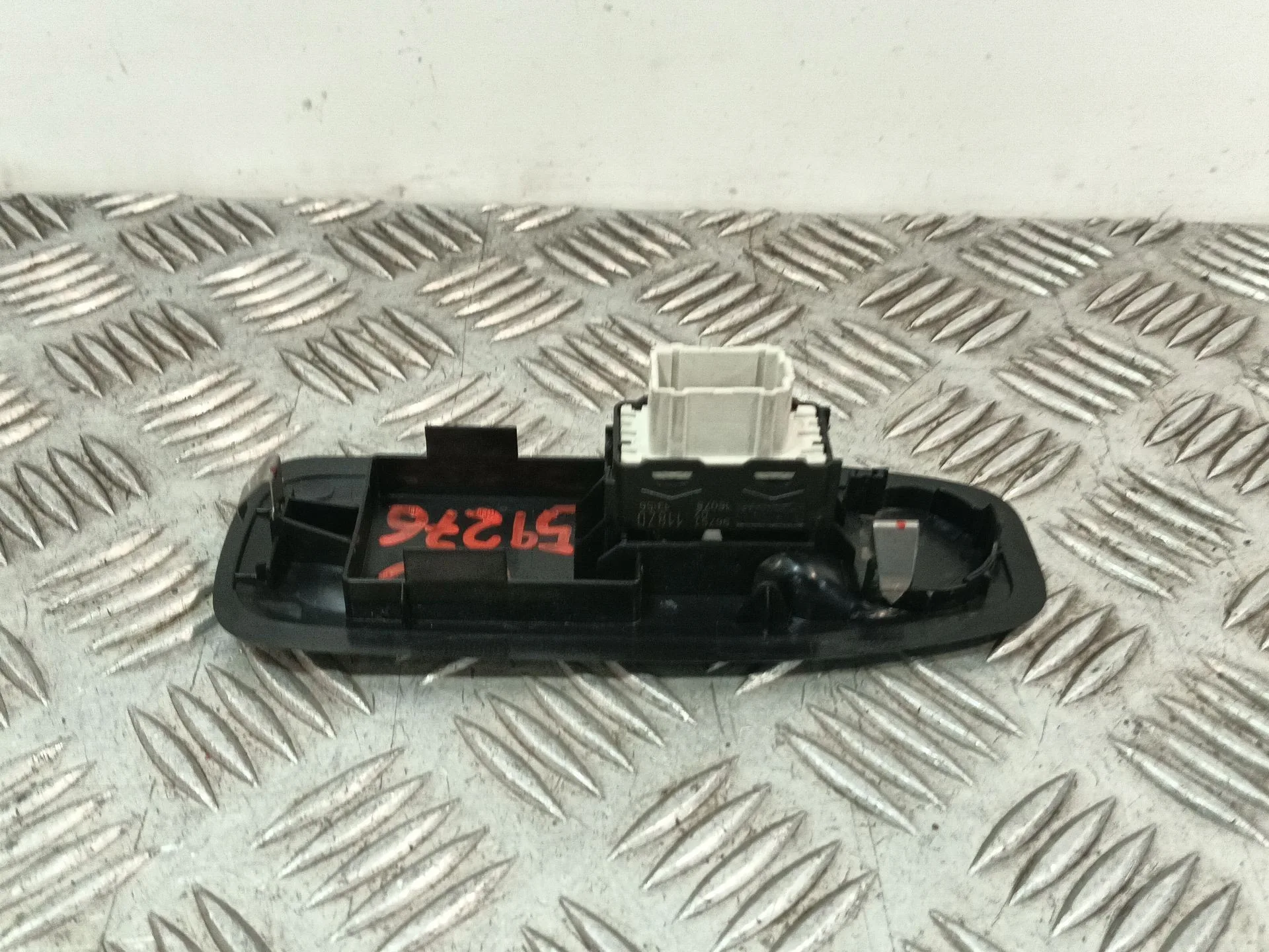 Mando Elevalunas Delantero Derecho para Peugeot 208 I (Ca_, Cc_)