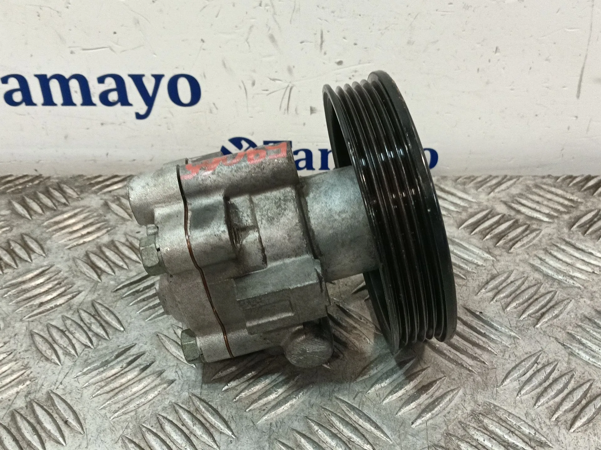 Bomba Direccion para Kia Carnival