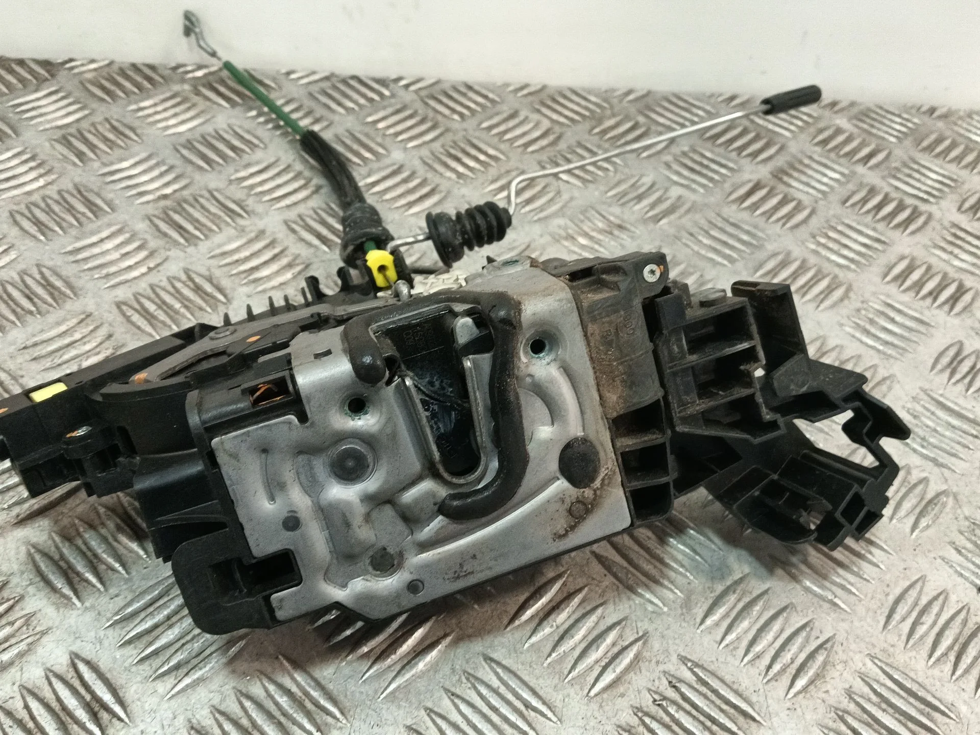 Cerradura Puerta Delantera Derecha para Mercedes-Benz Clase C (W205)