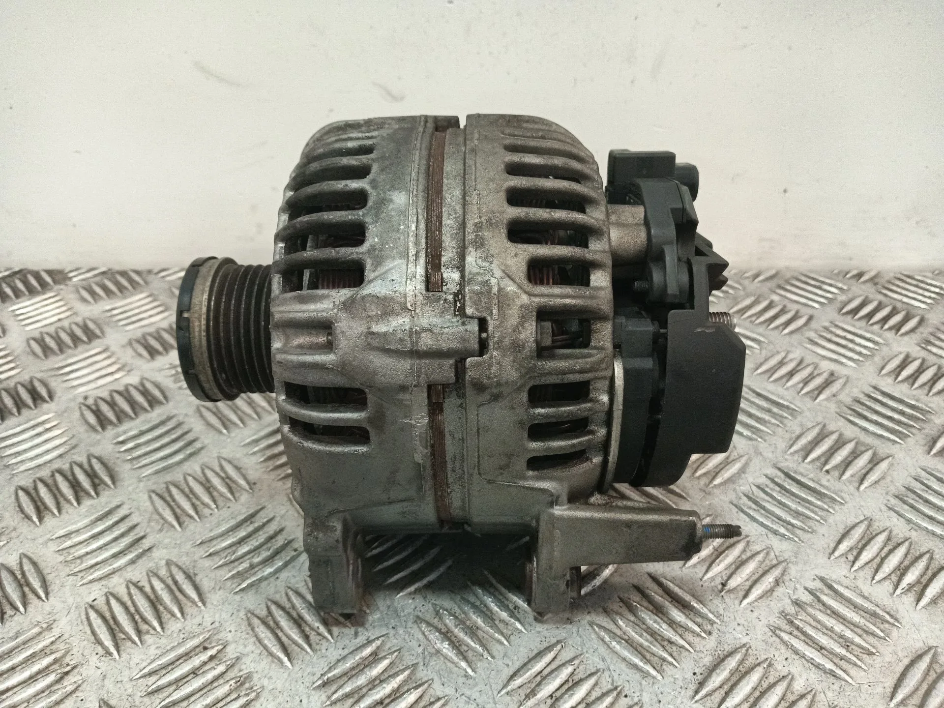 Alternador para Volkswagen Eos (1F7, 1F8)