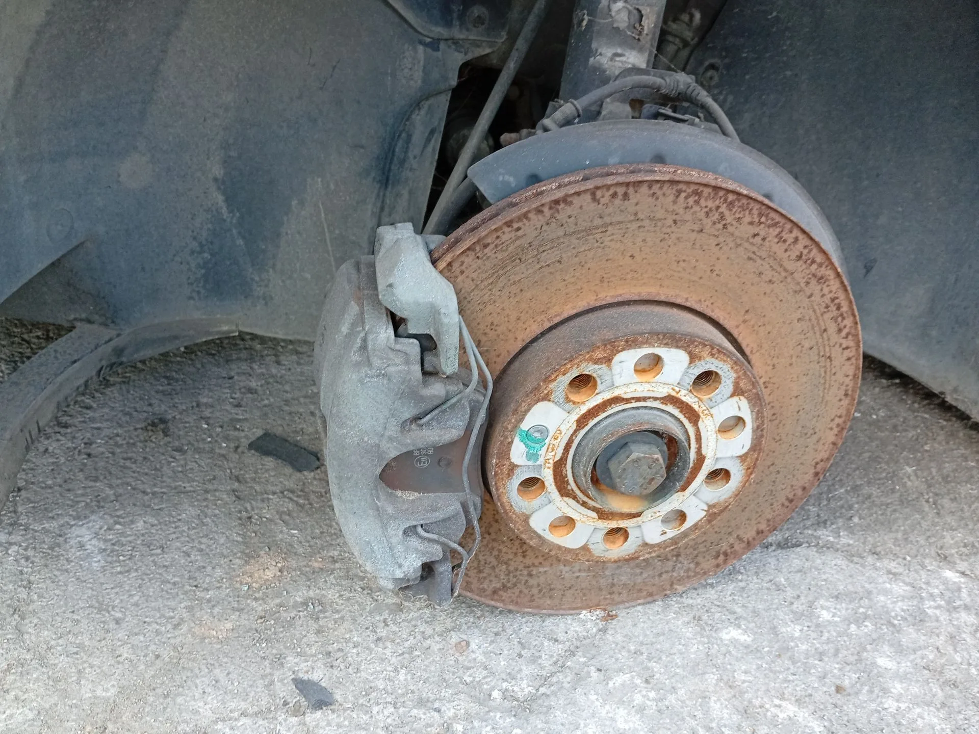 Pinza Freno Delantera Izquierda para Volkswagen Eos (1F7, 1F8)
