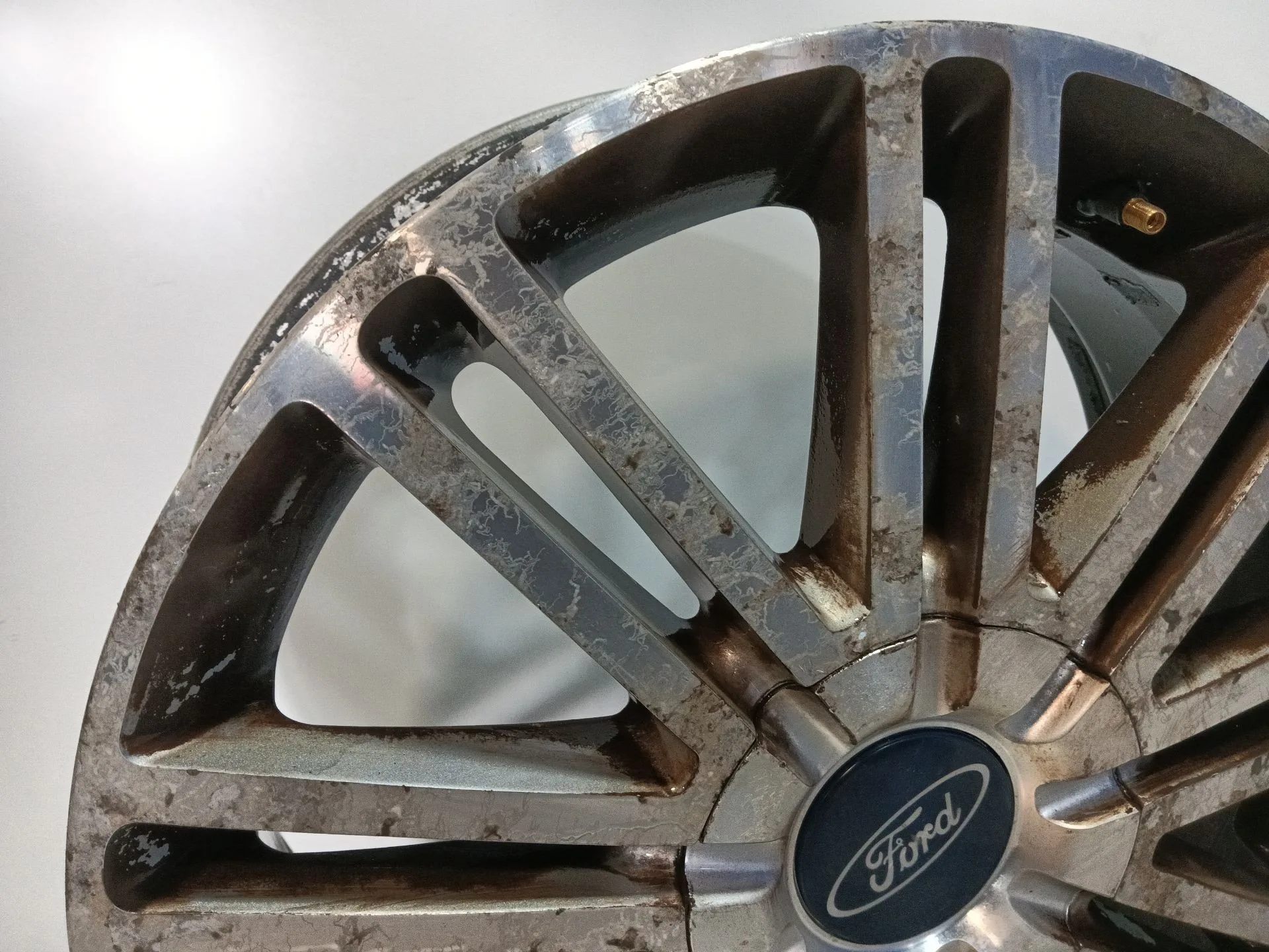 Llanta para Ford Focus C-Max (Dm2)