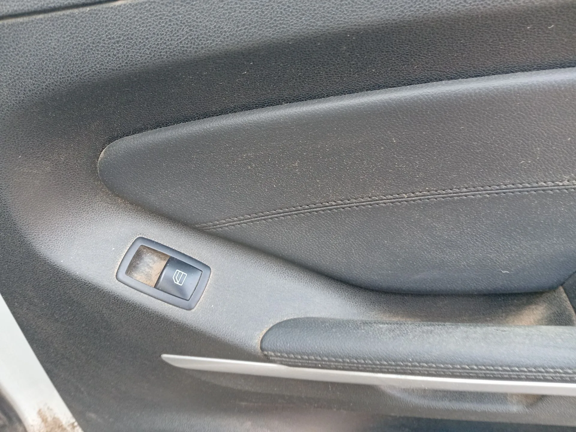 Mando Elevalunas Trasero Derecho para Mercedes-Benz Clase M (W164)