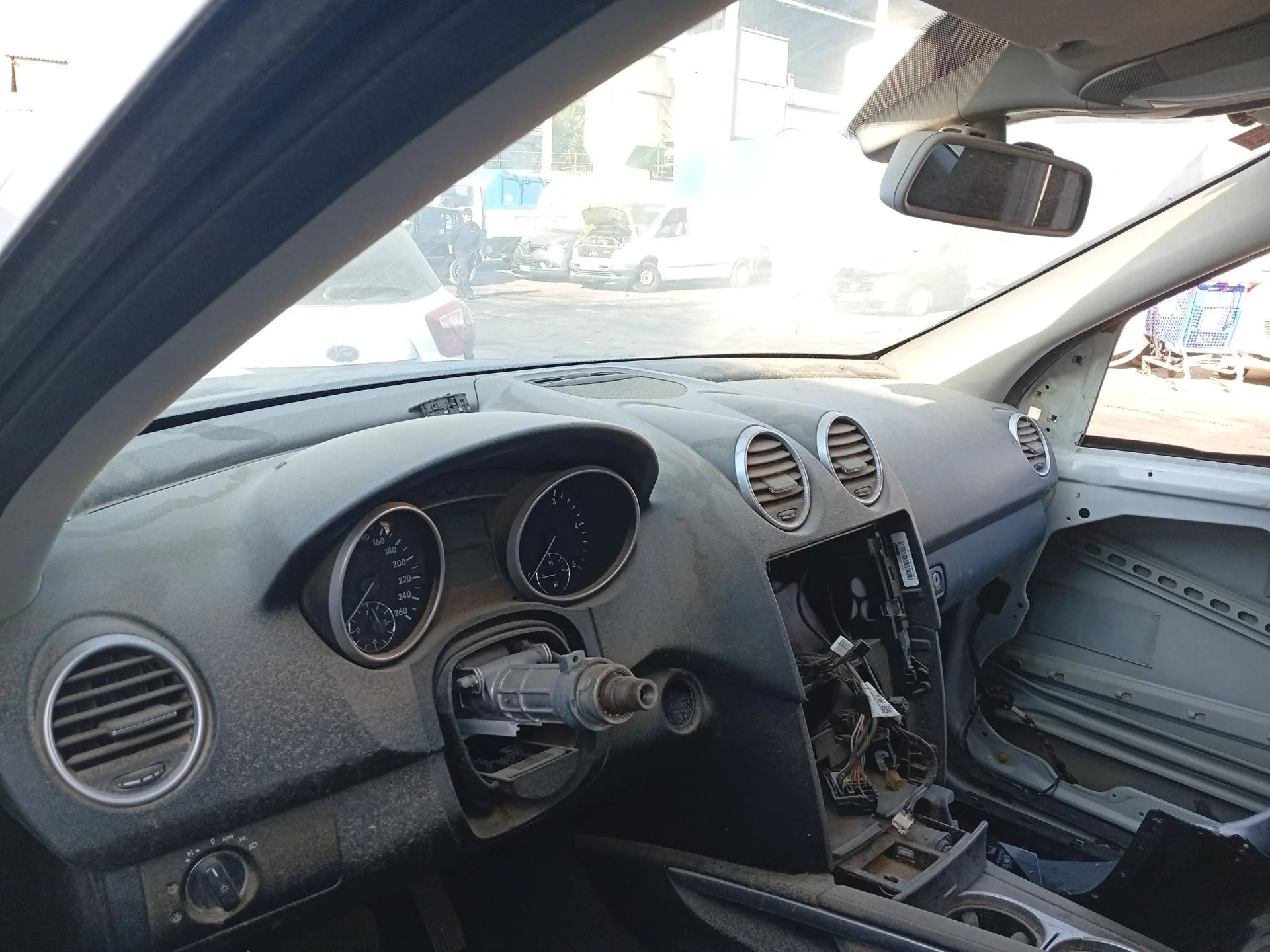 Salpicadero para Mercedes-Benz Clase M (W164)