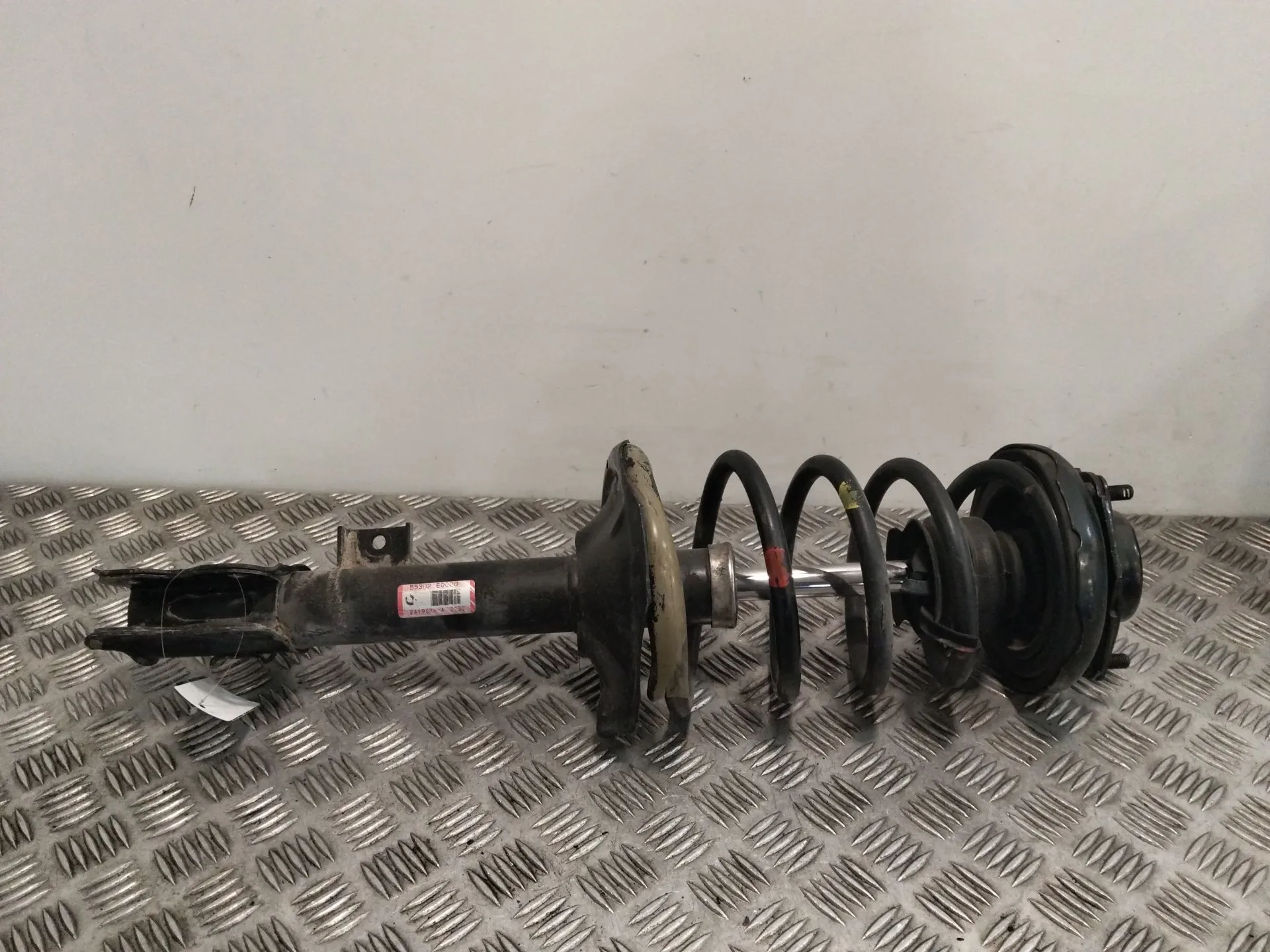 Amortiguador Delantero Izquierdo para Nissan X-Trail I (T30)