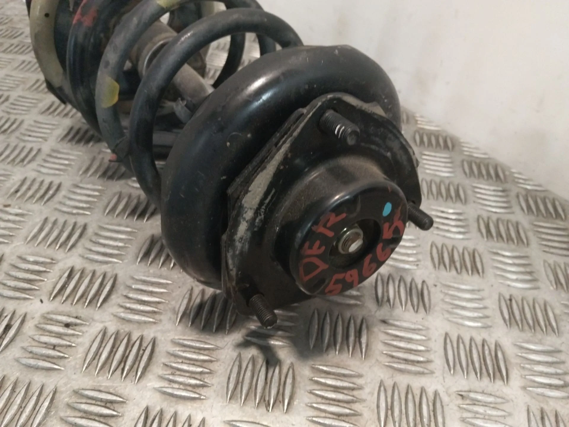 Amortiguador Delantero Izquierdo para Nissan X-Trail I (T30)