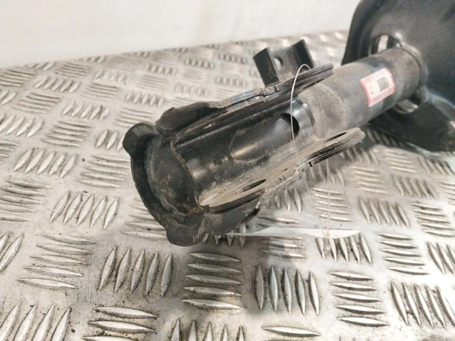 Amortiguador Delantero Izquierdo para Nissan X-Trail I (T30)