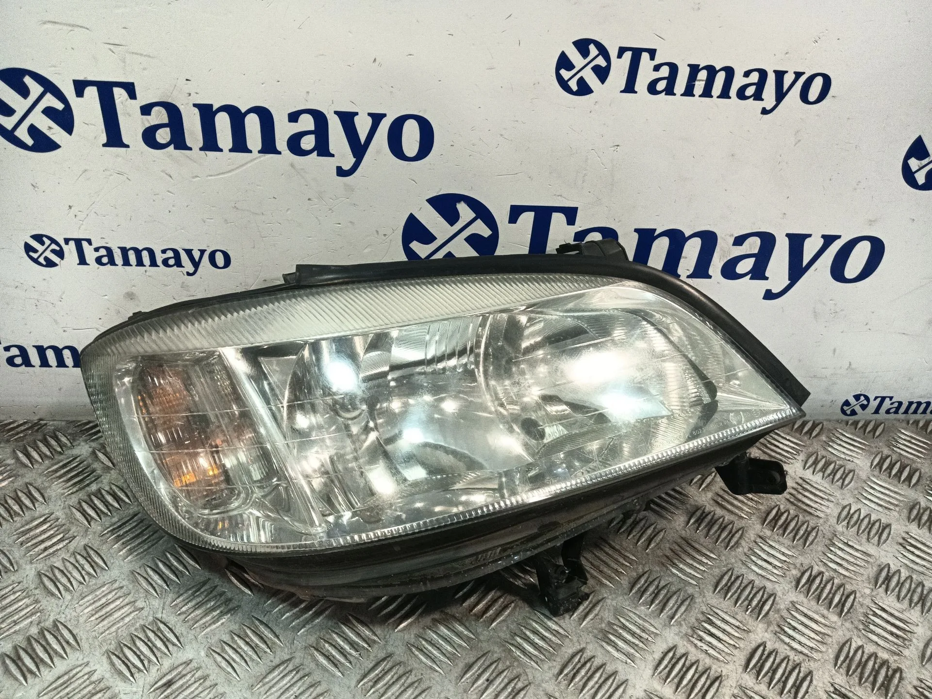 Faro Derecho para Opel Zafira A Monospace (T98)