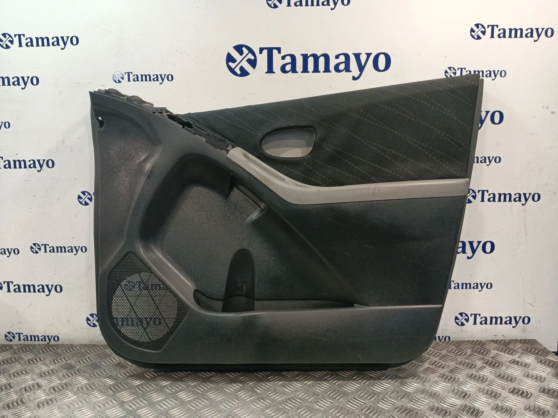 Guarnecido Puerta Delantera Derecha para Toyota Yaris (_P9_)