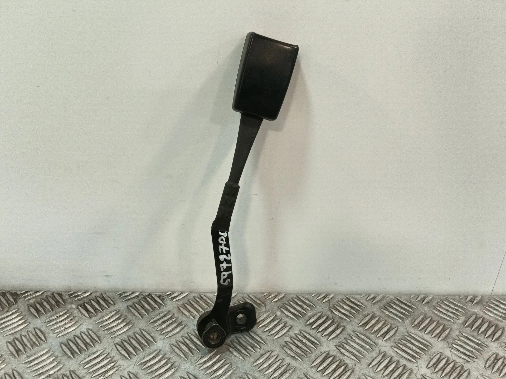 Enganche Cinturon Delantero Izquierdo para Audi A3 (8L1)