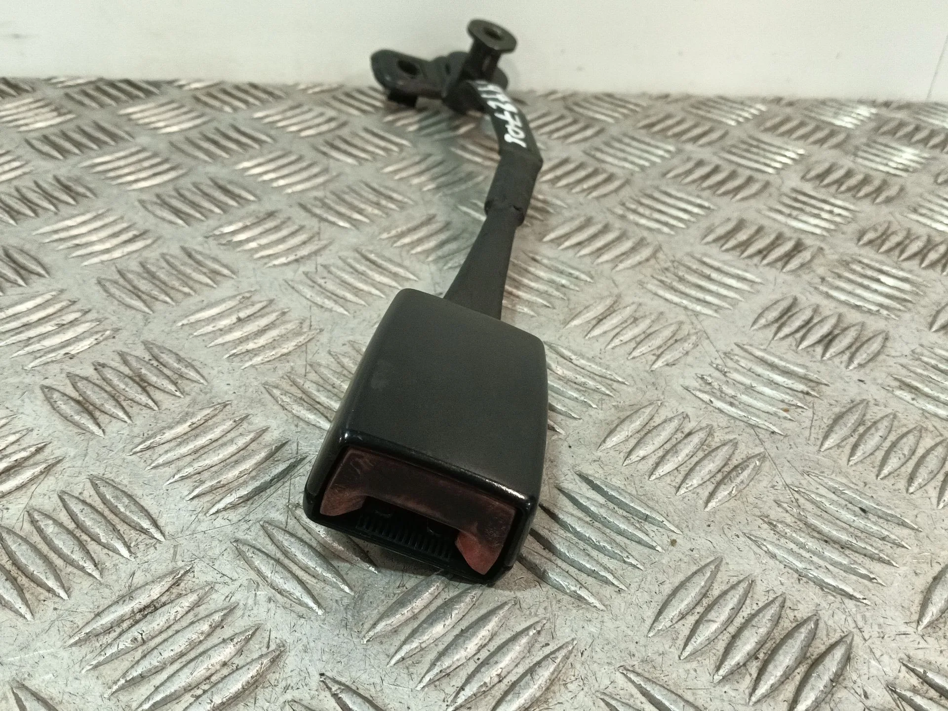Enganche Cinturon Delantero Izquierdo para Audi A3 (8L1)