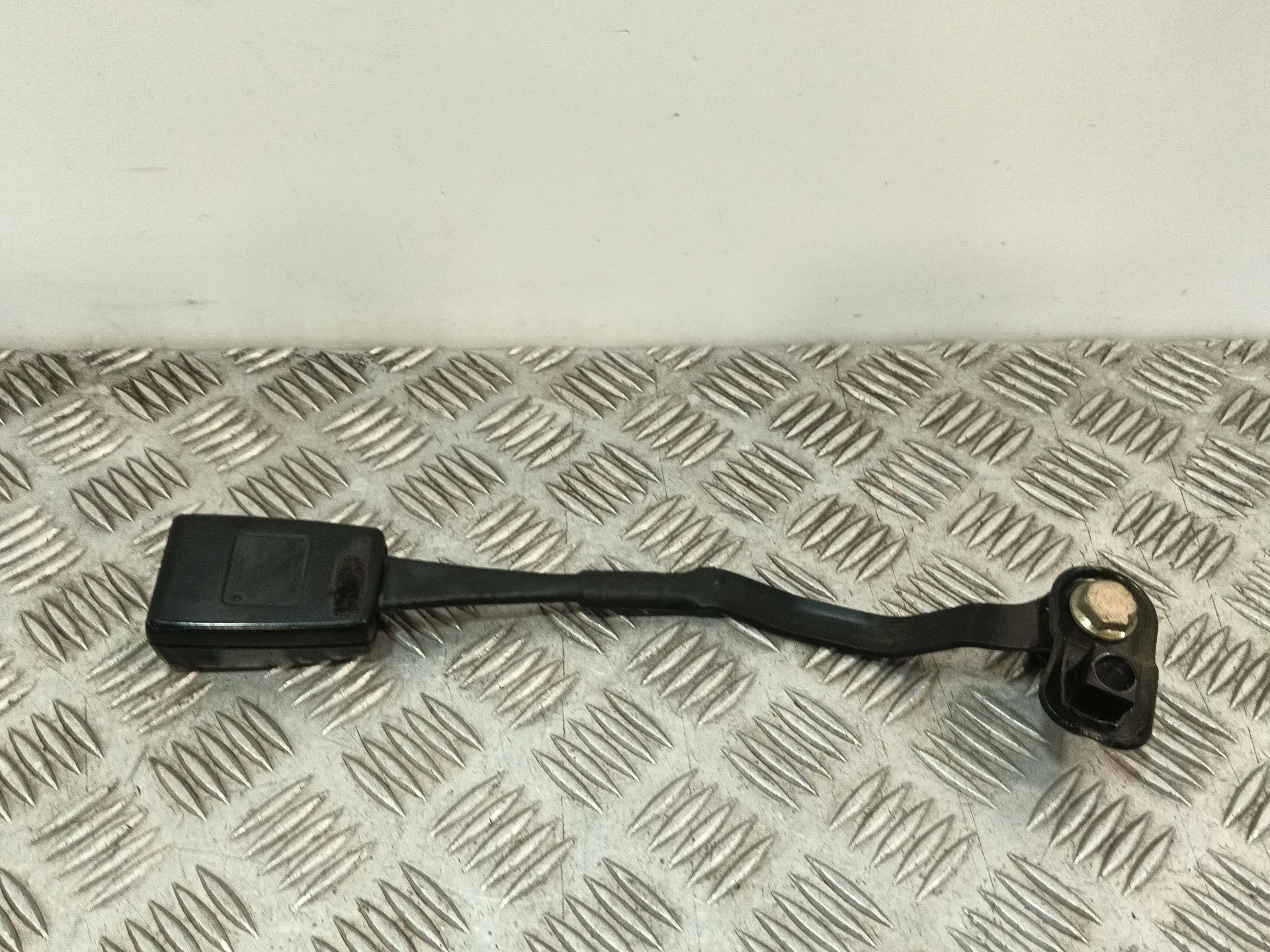 Enganche Cinturon Delantero Izquierdo para Audi A3 (8L1)