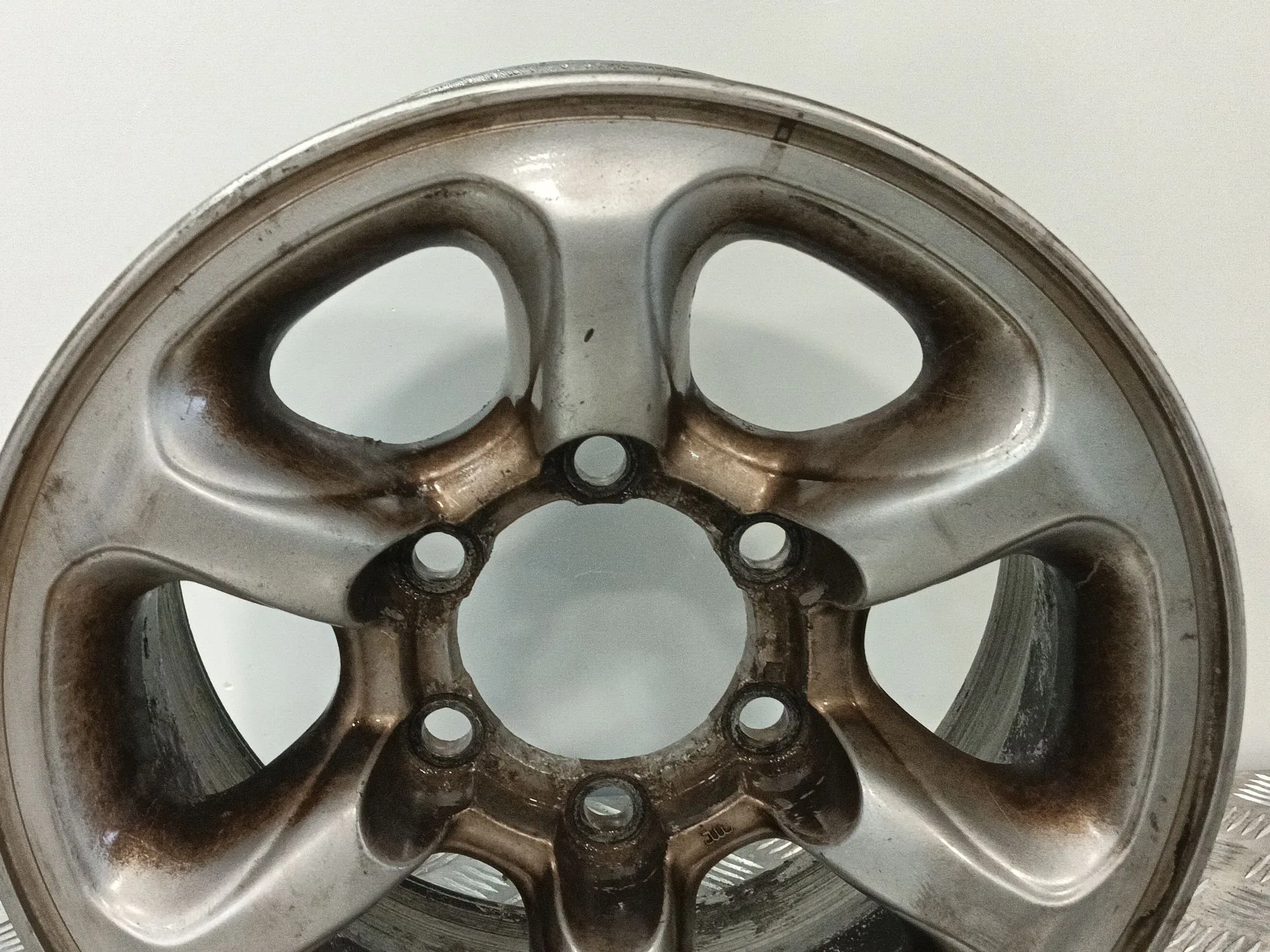 Llanta para Mitsubishi Montero (V3_W, V2_W, V4_W, V5_W)