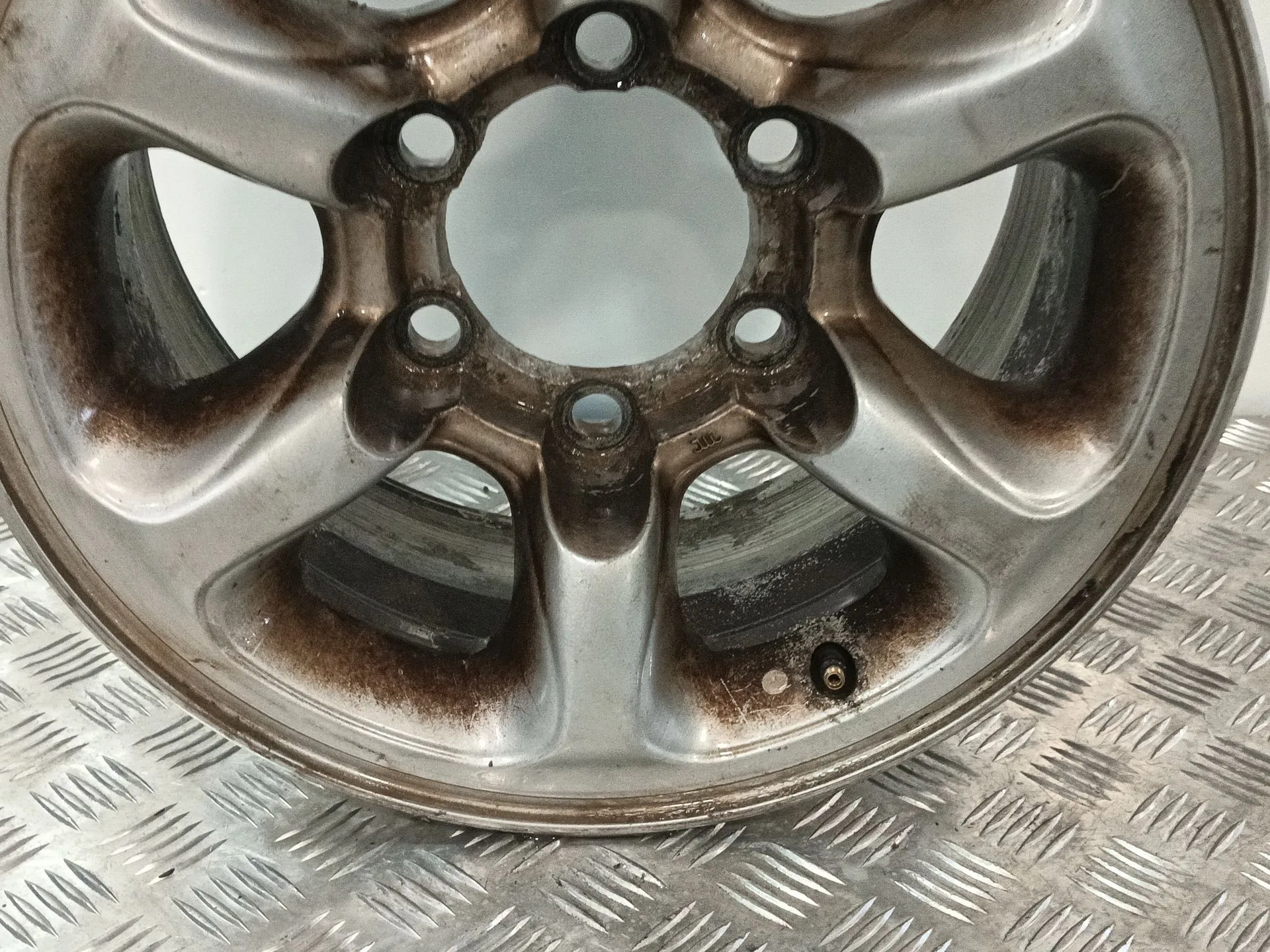Llanta para Mitsubishi Montero (V3_W, V2_W, V4_W, V5_W)