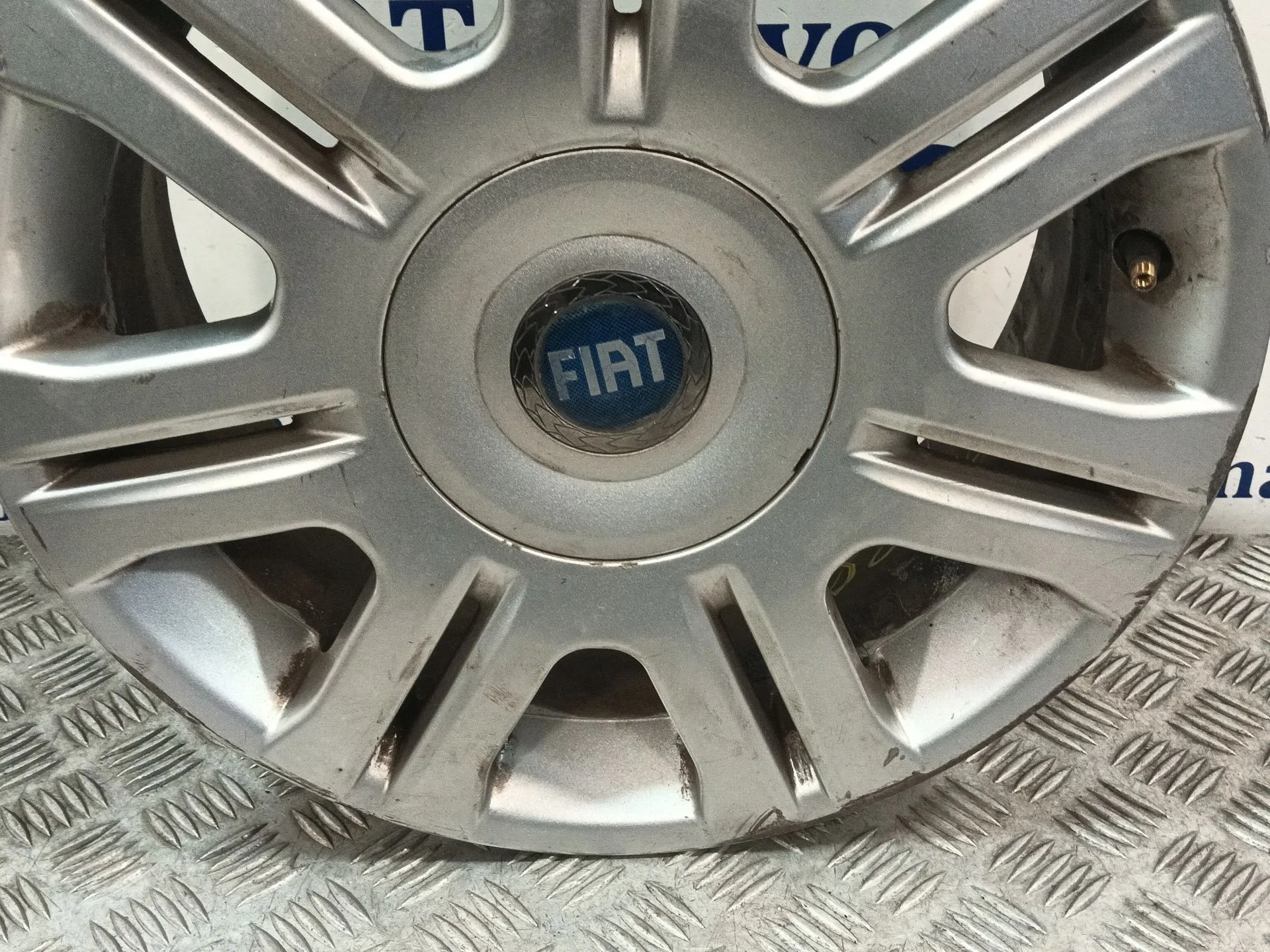 Llanta para Fiat Idea (135)