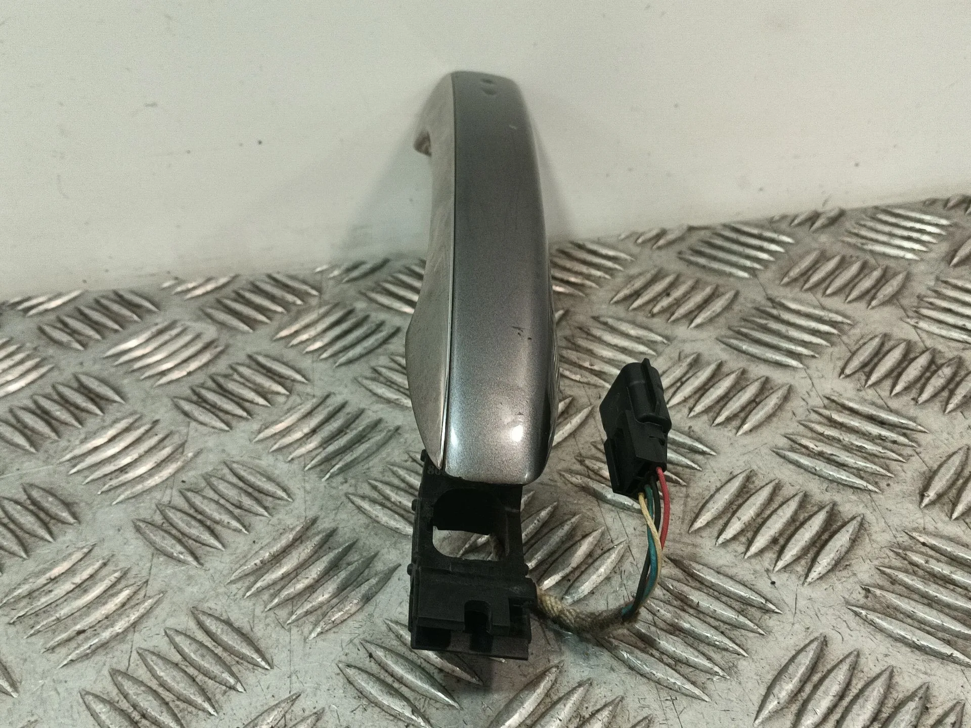 Maneta Exterior Delantera Izquierda para Renault Scenic Iv (J9_)