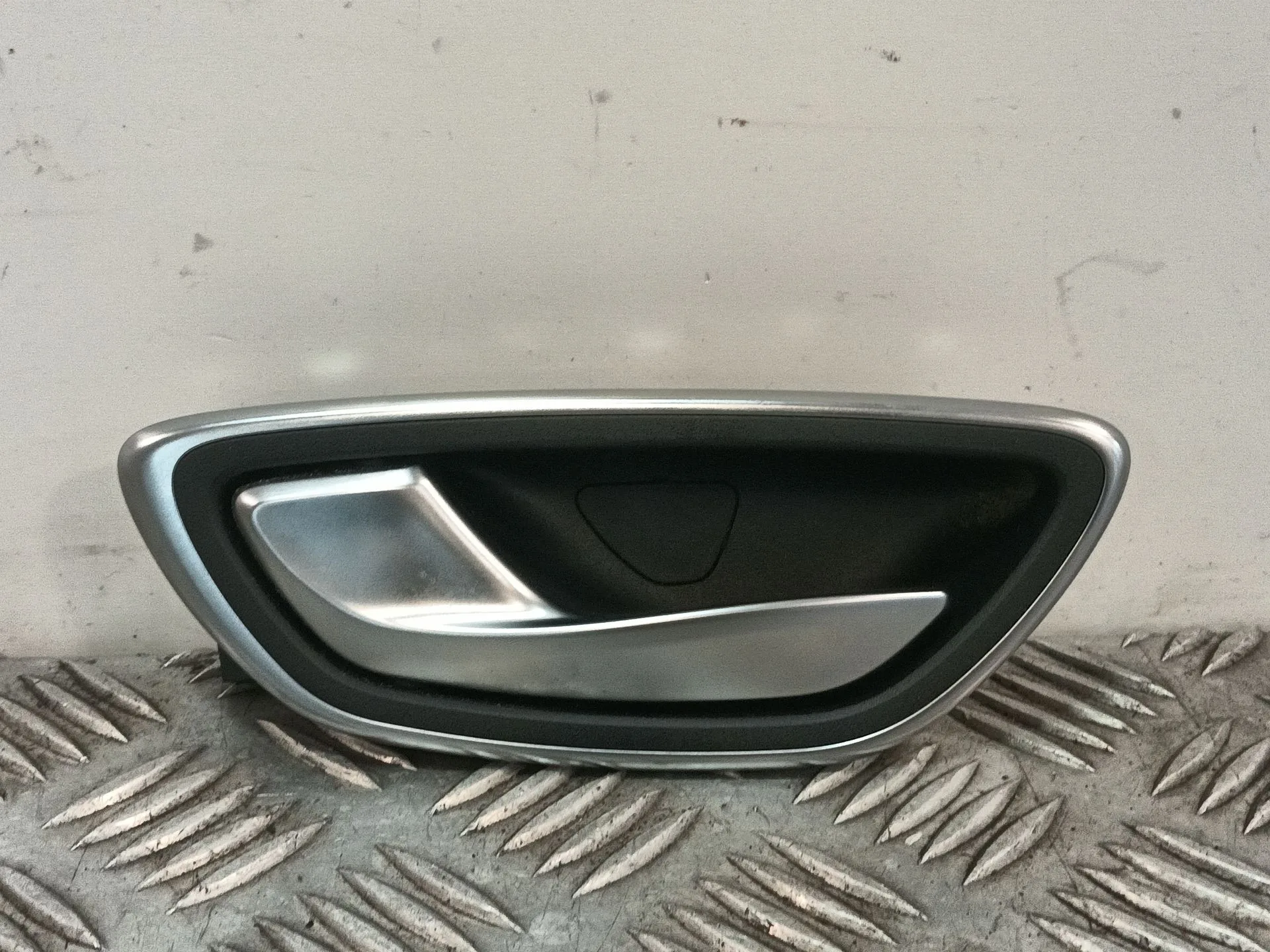 Maneta Interior Delantera Izquierda para Renault Scenic Iv (J9_)