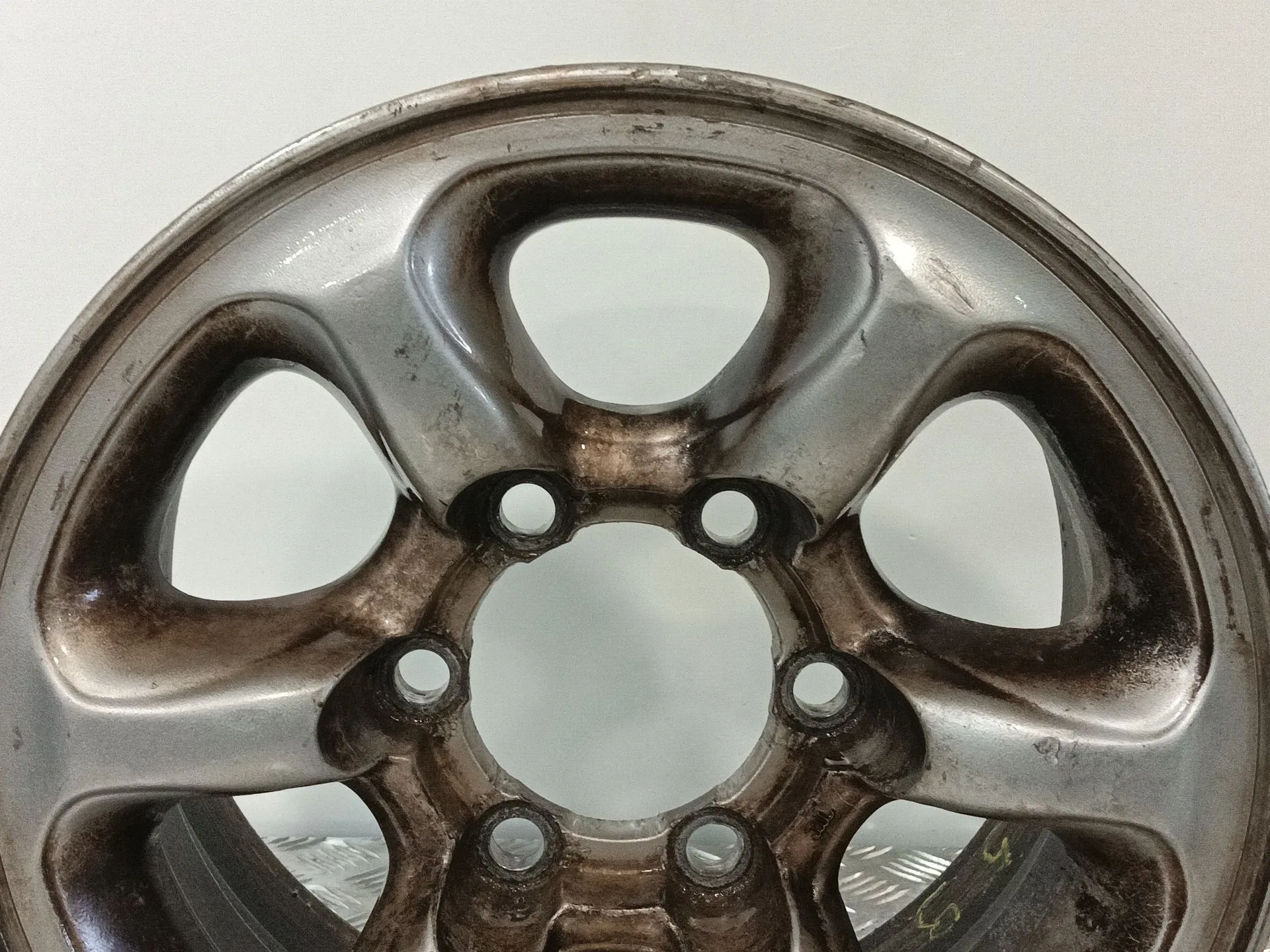 Llanta para Mitsubishi Montero (V3_W, V2_W, V4_W, V5_W)