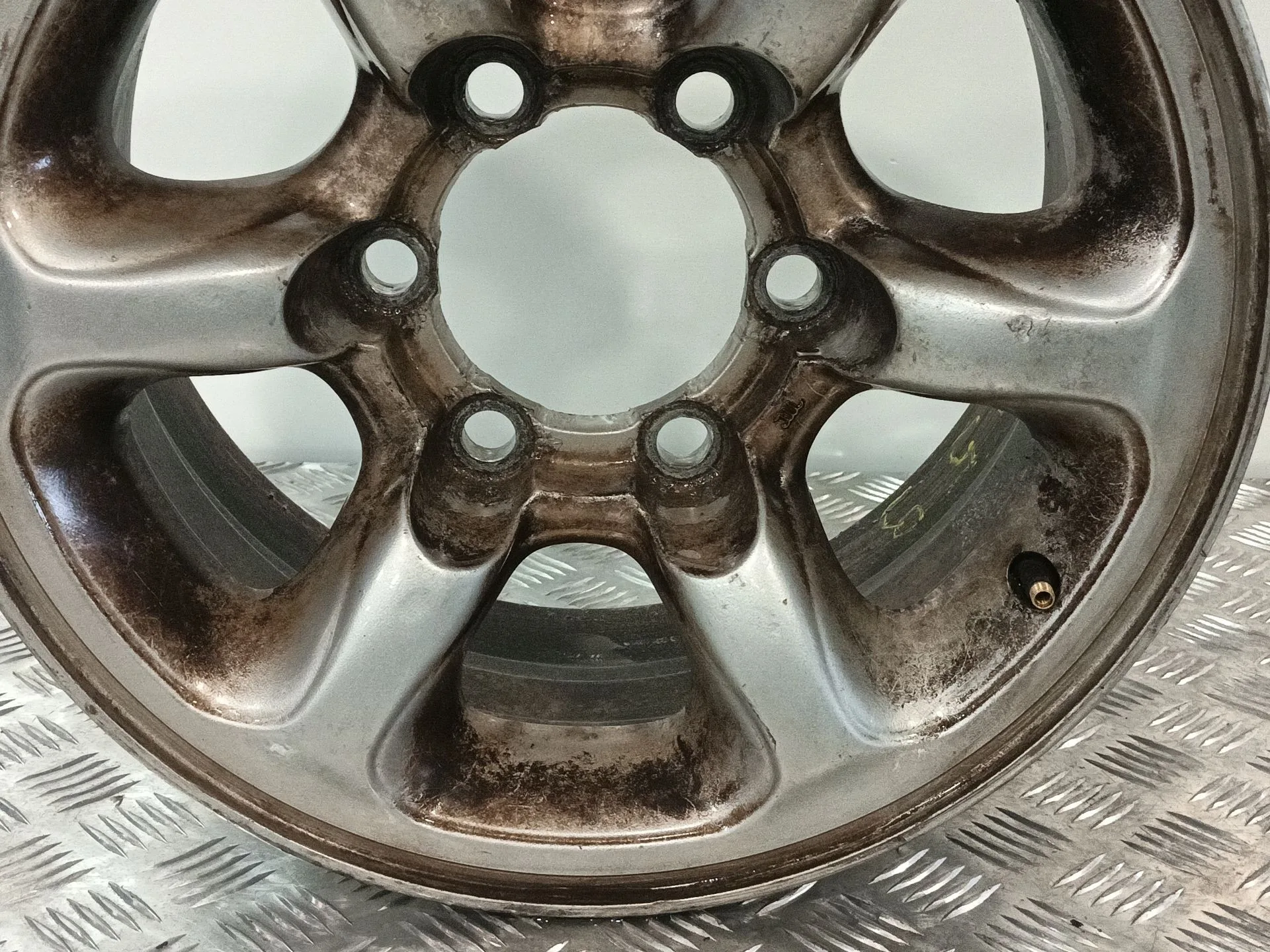 Llanta para Mitsubishi Montero (V3_W, V2_W, V4_W, V5_W)