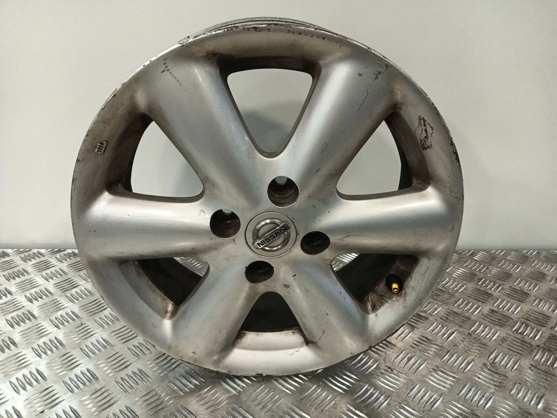 Llanta para Nissan Note (E11, Ne11)