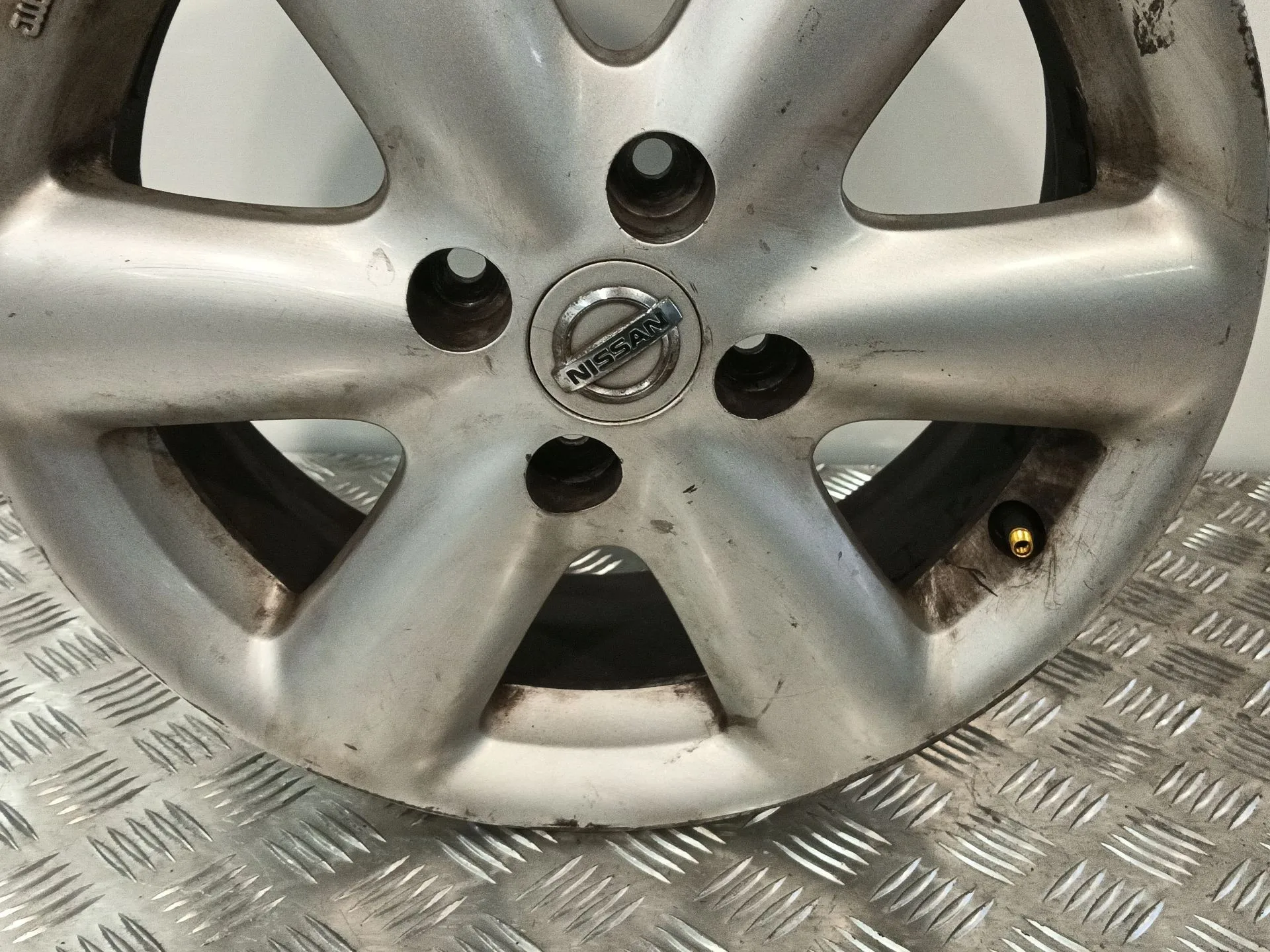 Llanta para Nissan Note (E11, Ne11)