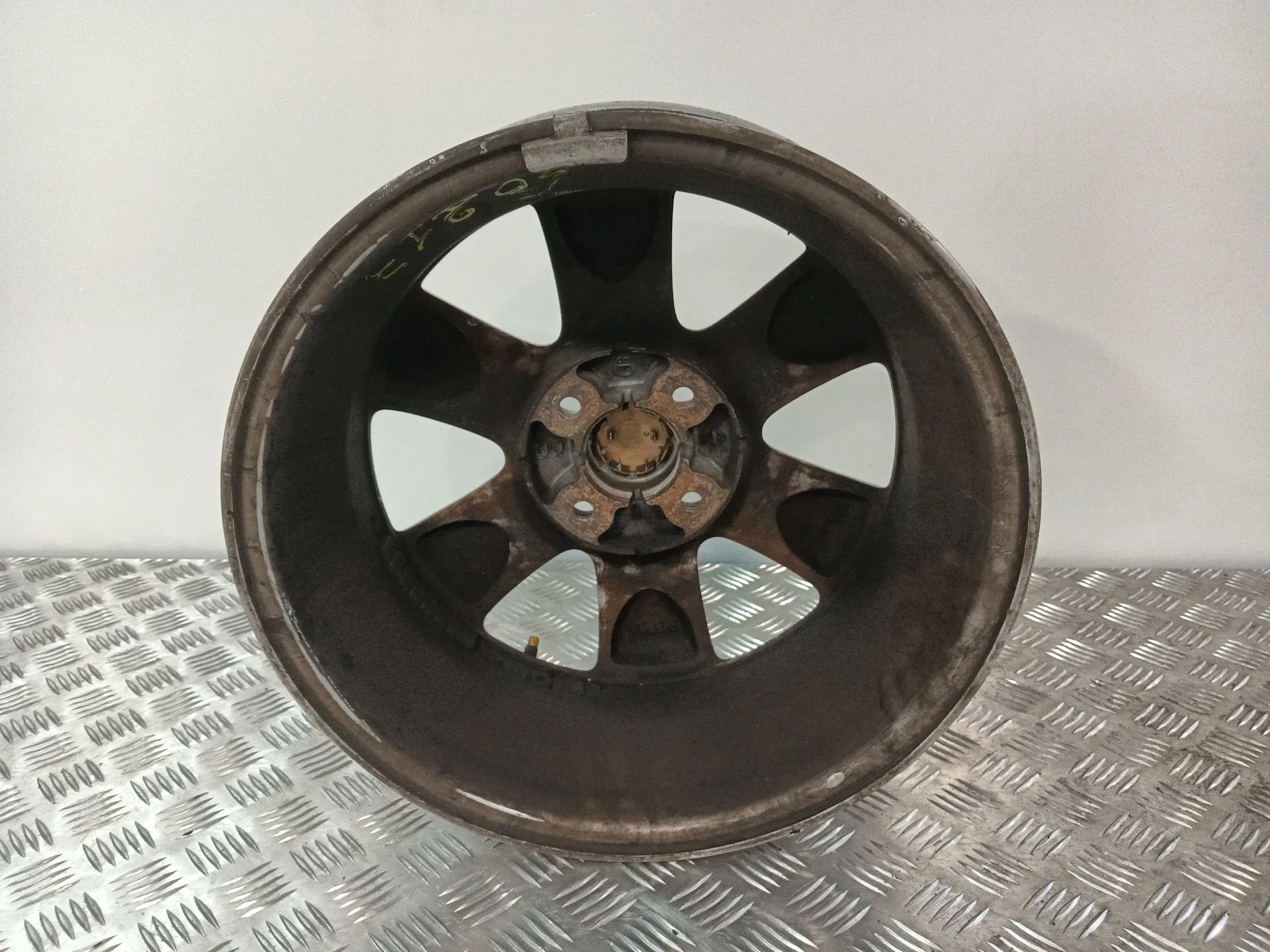 Llanta para Nissan Note (E11, Ne11)