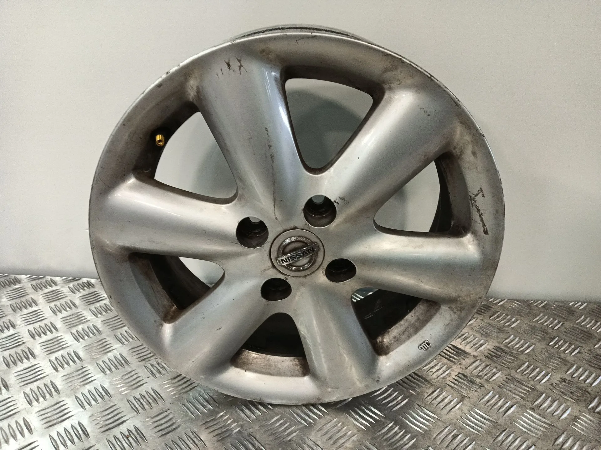 Llanta para Nissan Note (E11, Ne11)