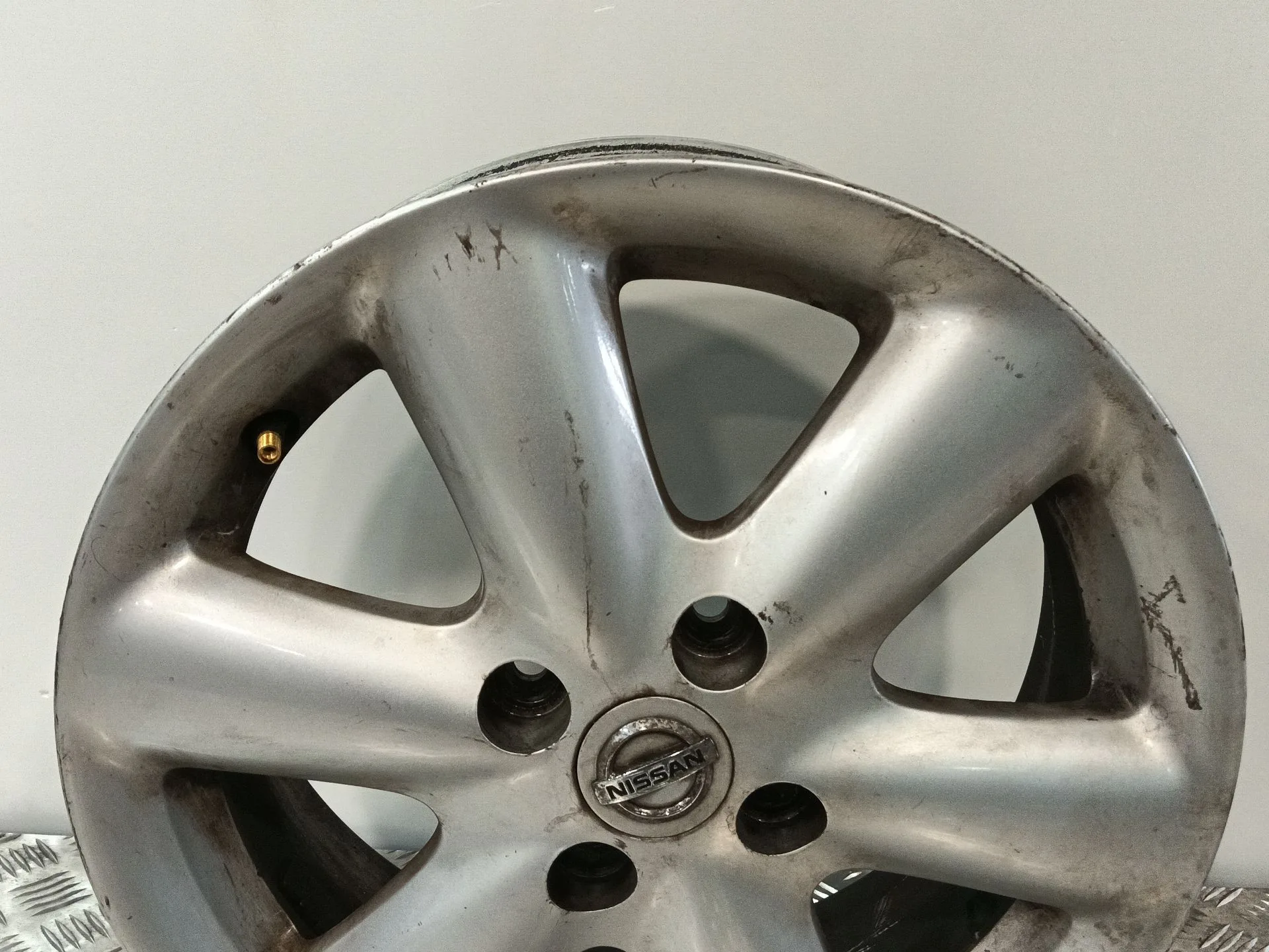 Llanta para Nissan Note (E11, Ne11)