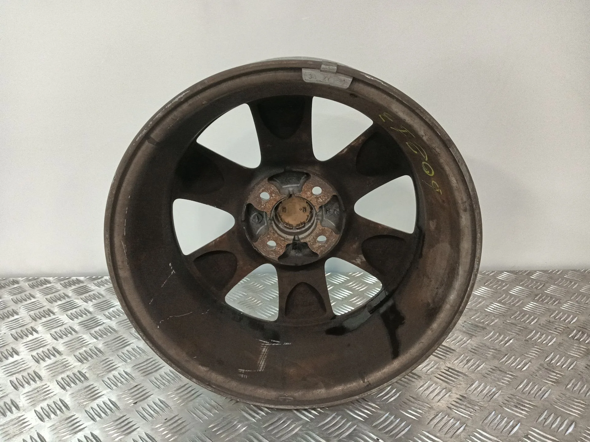 Llanta para Nissan Note (E11, Ne11)