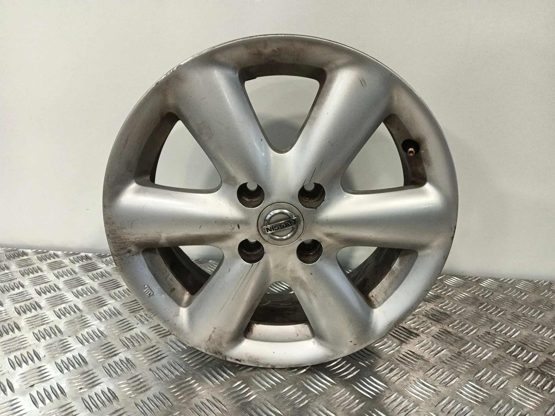 Llanta para Nissan Note (E11, Ne11)