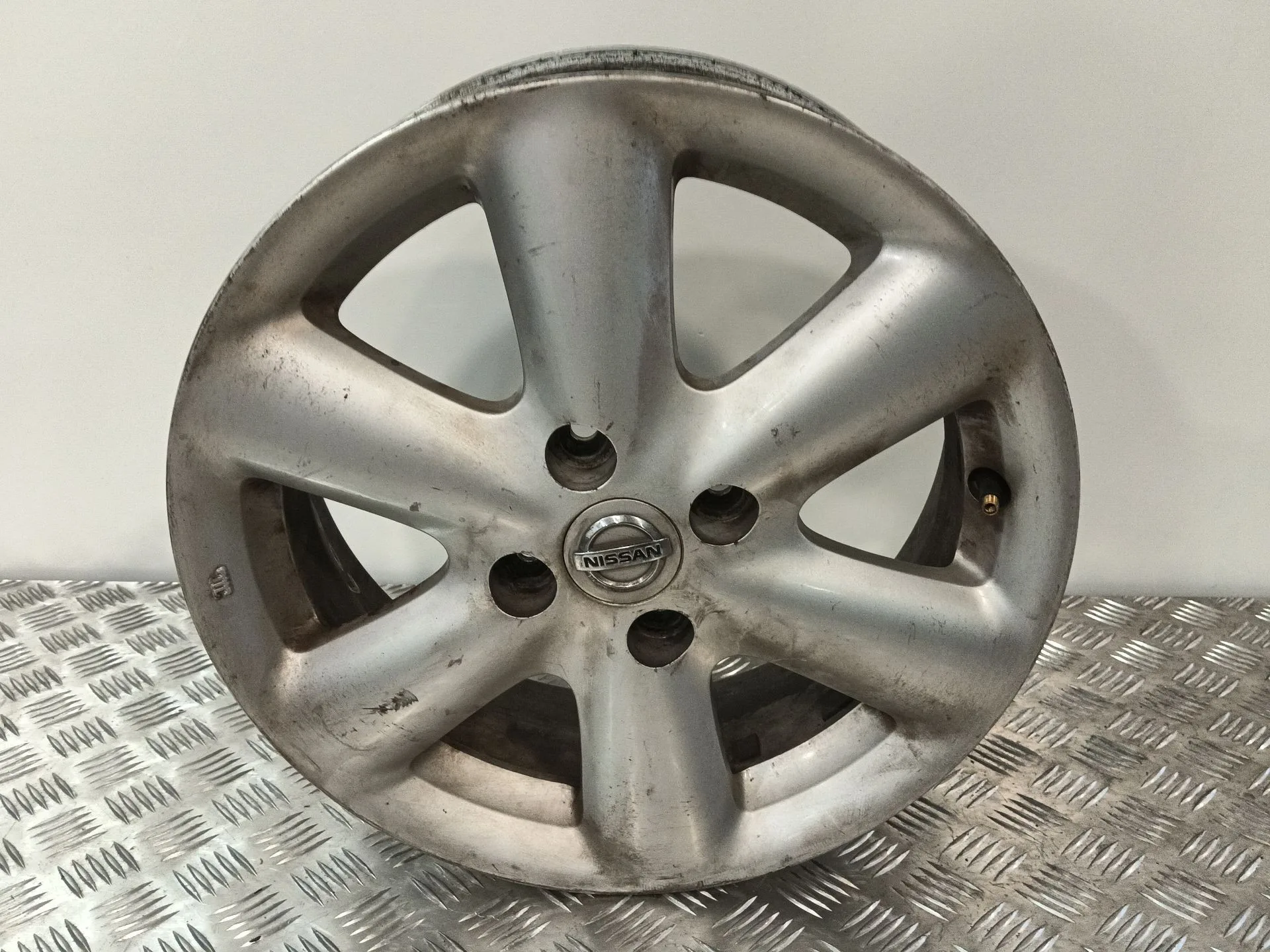 Llanta para Nissan Note (E11, Ne11)