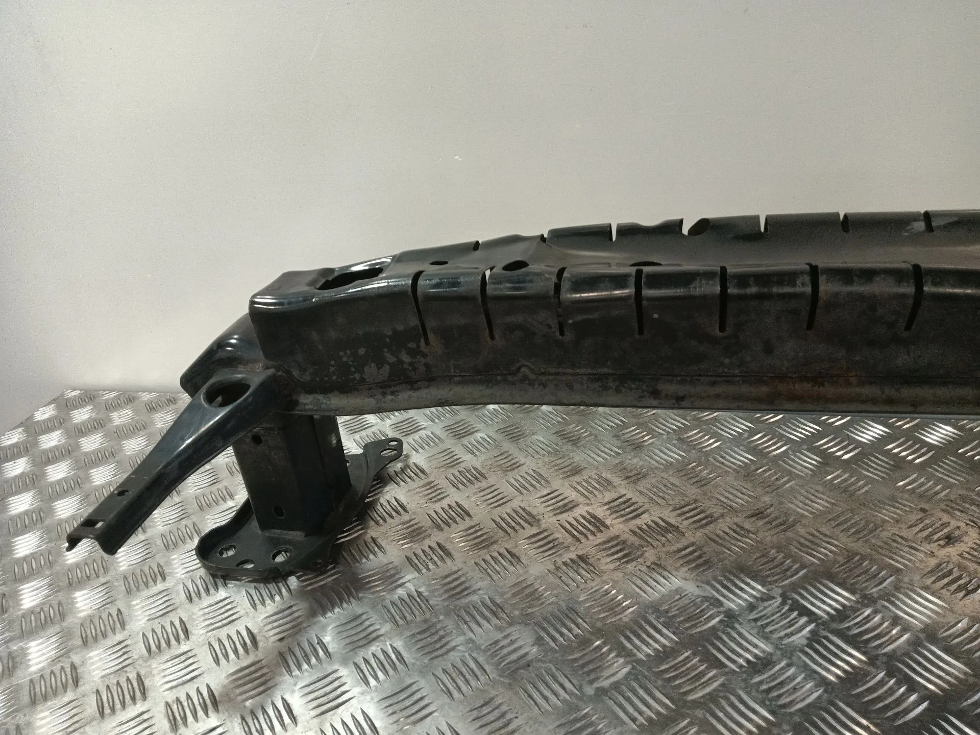 Refuerzo Paragolpes Delantero para Volkswagen Passat B7 Variant (365)