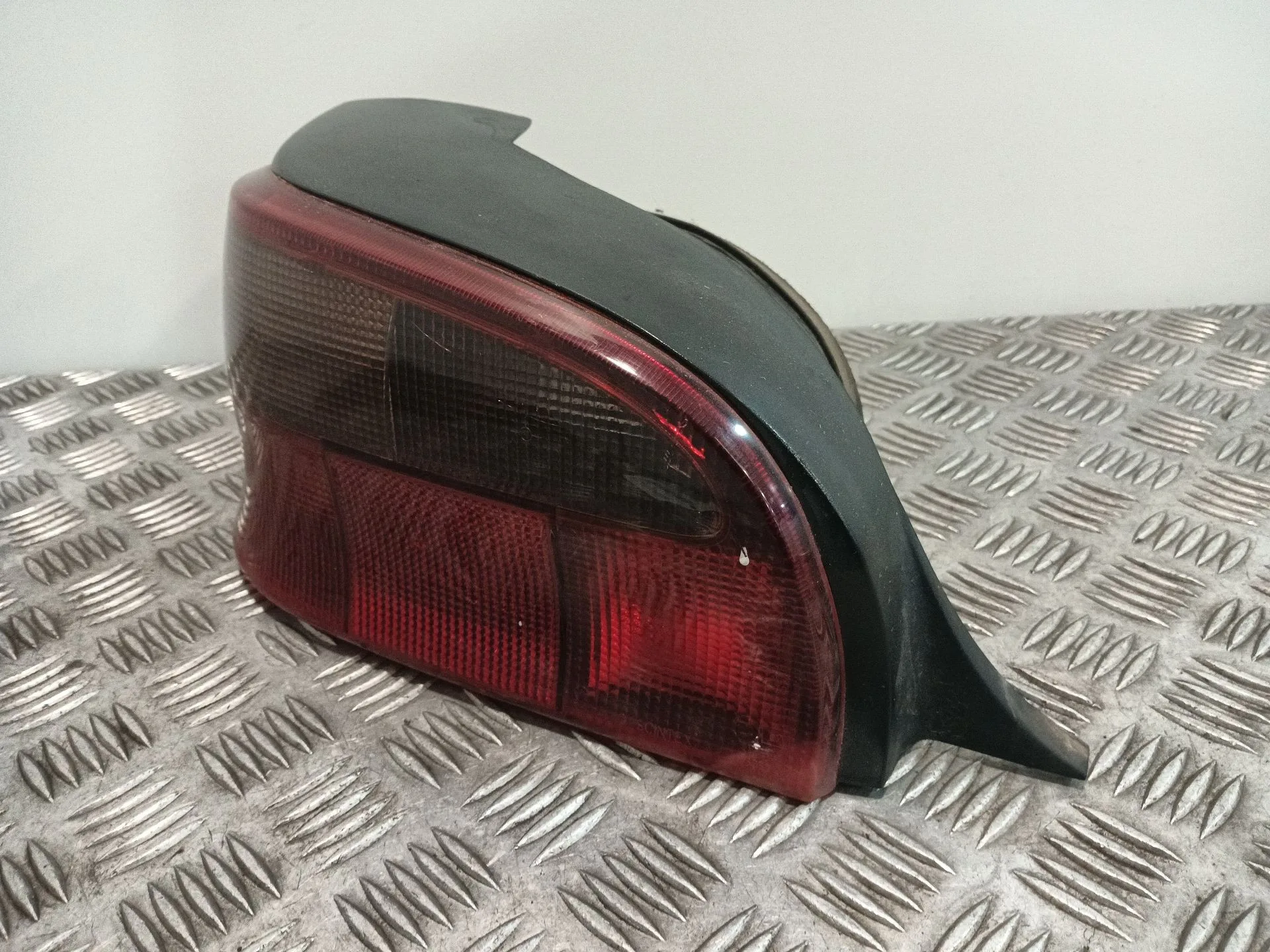 Piloto Trasero Izquierdo para Citroën Saxo (S0, S1)