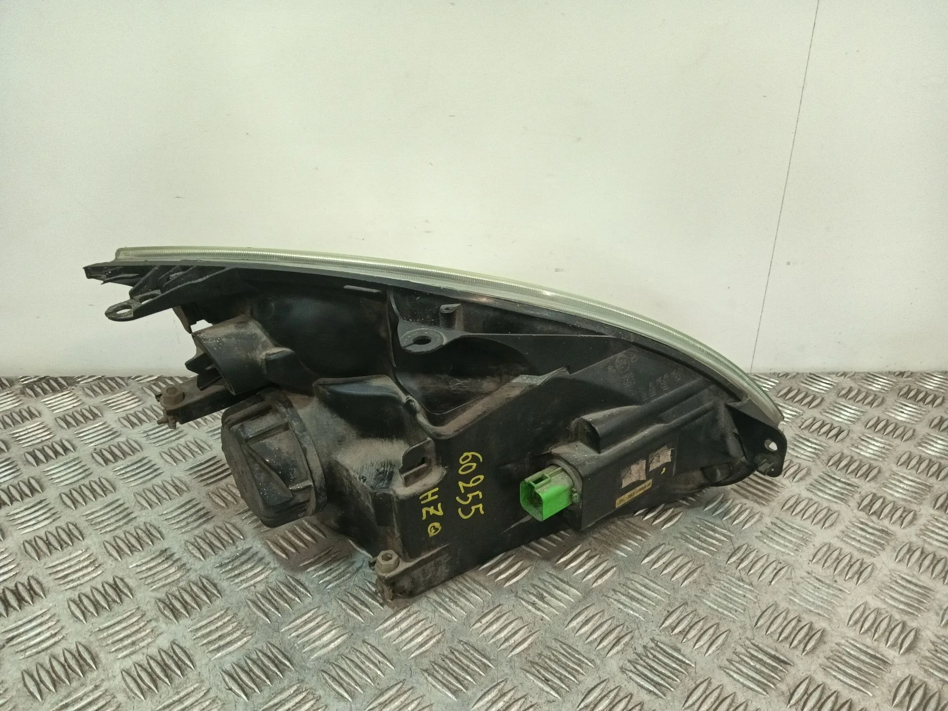 Faro Izquierdo para Ford Fiesta V (Jh_, Jd_)